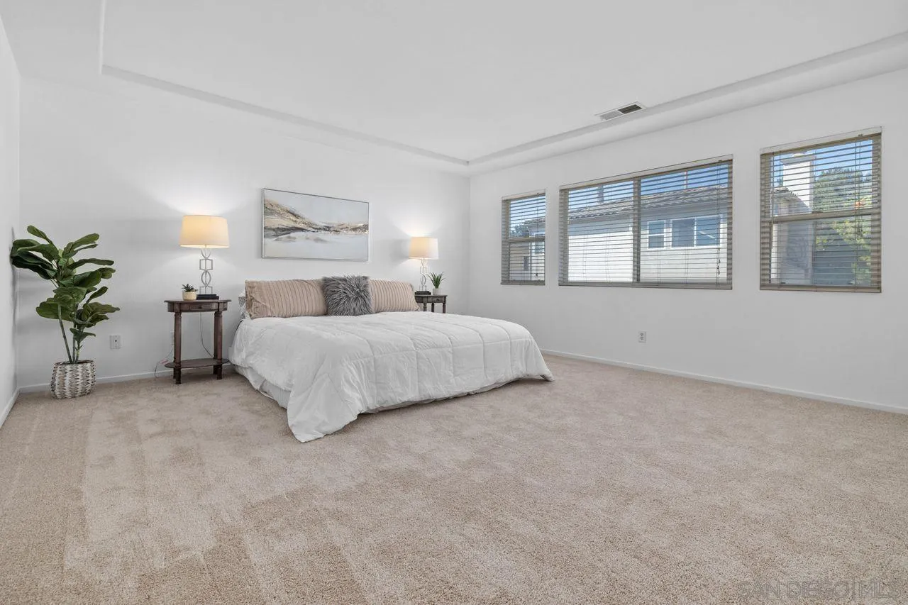 https://cdn.realtyfeed.com/cdn/127/260014325/e688f9f1c9d88d3459164137e2b37c64.webp