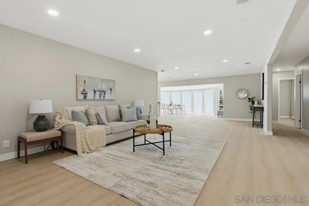 https://cdn.realtyfeed.com/cdn/127/260014327/00af144e8a9e9d8ebae4baf82f09736d.webp