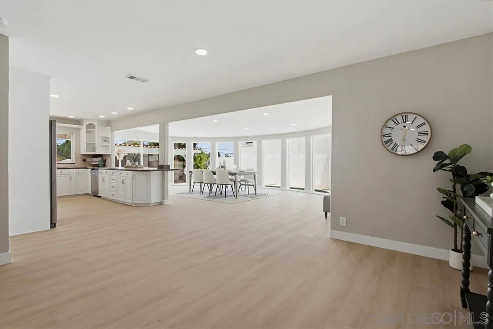https://cdn.realtyfeed.com/cdn/127/260014327/1531fad907c668e2126b2a3c6123534c.webp