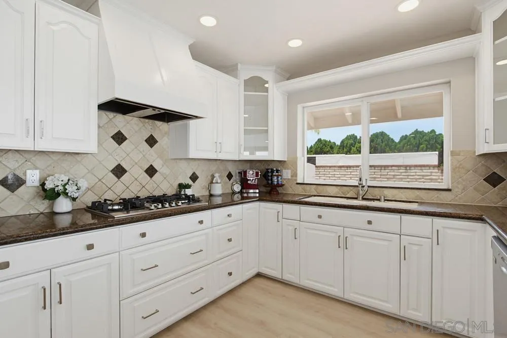 https://cdn.realtyfeed.com/cdn/127/260014327/39c9014e72313eab5a9cab2d9d1fea55.webp