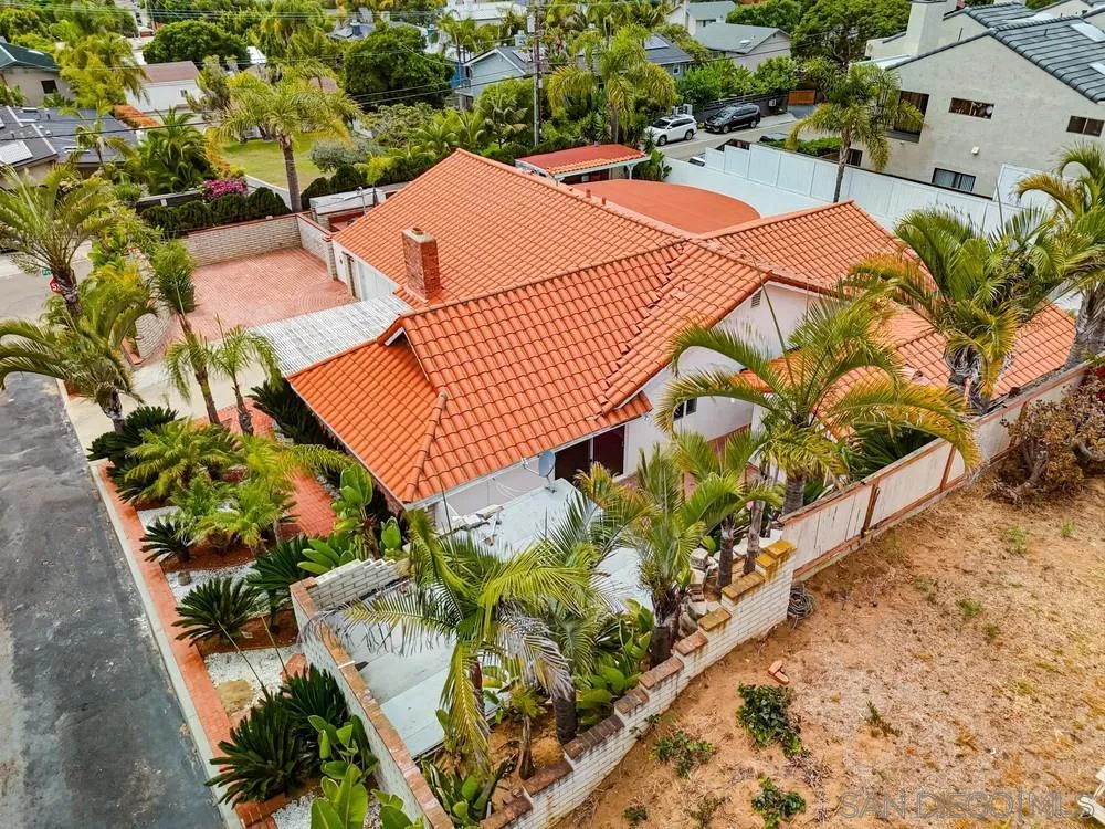 https://cdn.realtyfeed.com/cdn/127/260014327/54b549d3a71cf25d8c4808e95c8dc097.webp