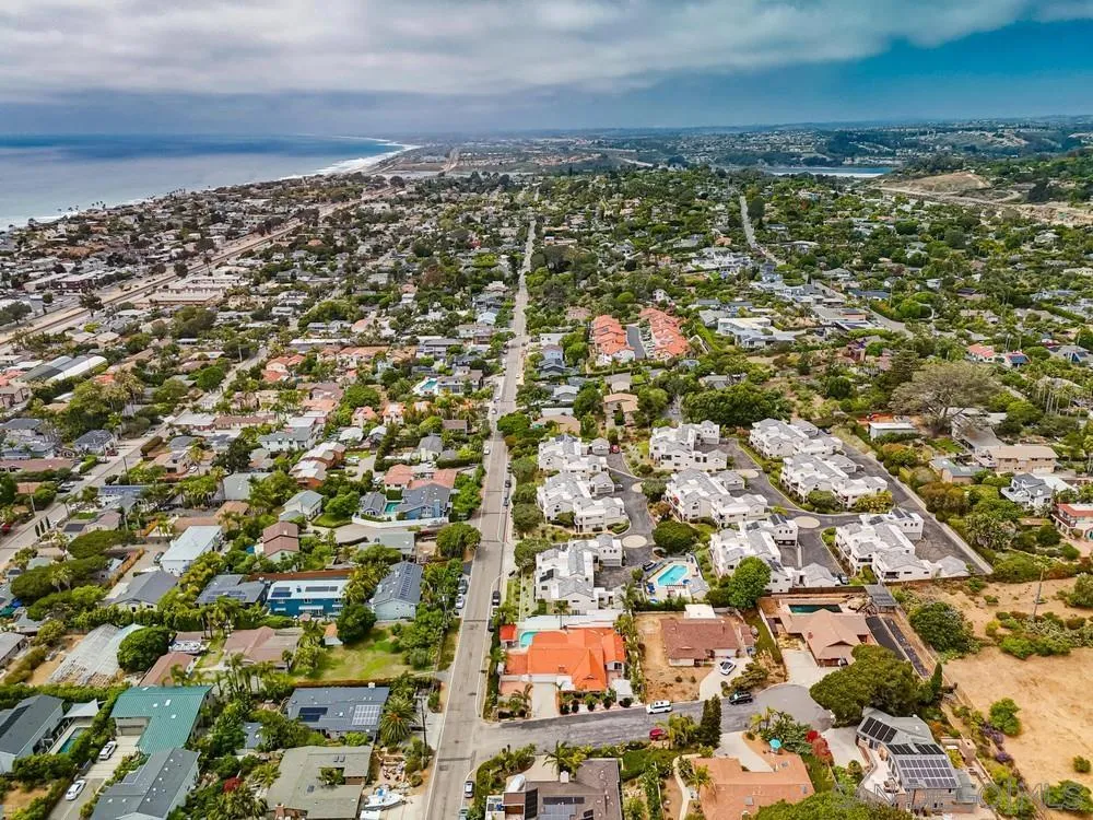https://cdn.realtyfeed.com/cdn/127/260014327/576c9387c333a17738b5e47d1e18c4b0.webp