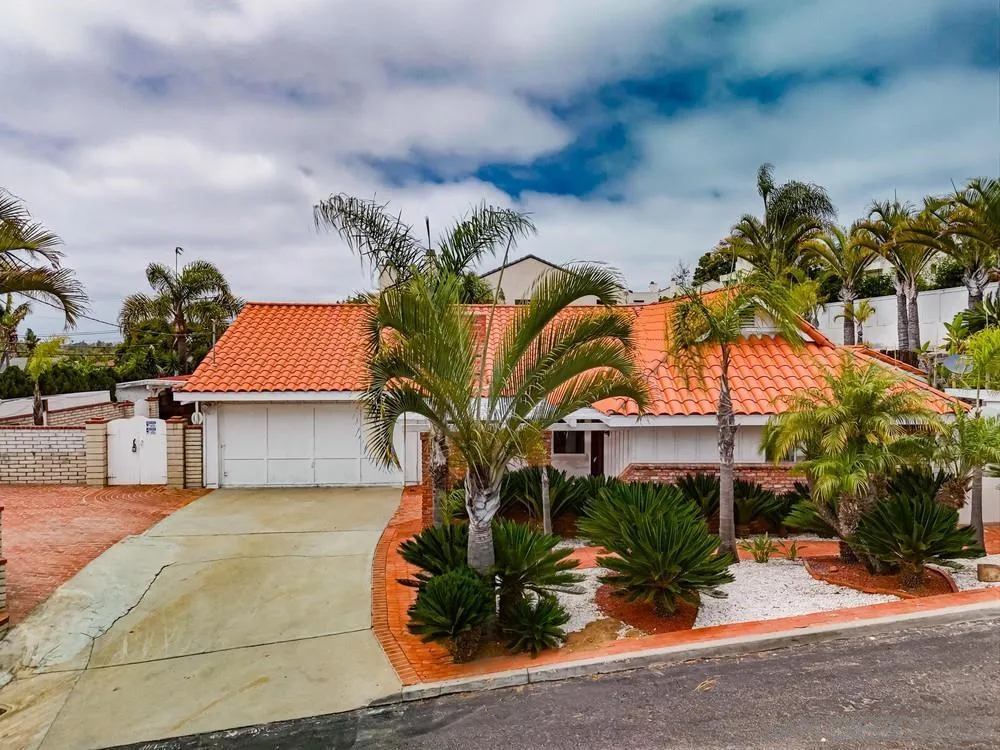 https://cdn.realtyfeed.com/cdn/127/260014327/c567fcd61295170782074bff4c74feb5.webp
