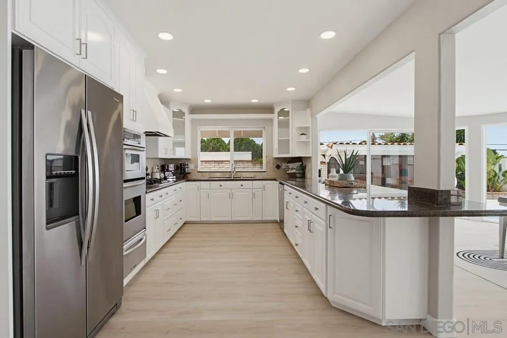 https://cdn.realtyfeed.com/cdn/127/260014327/c78debc20642ae60aa1f80052342ad6f.webp