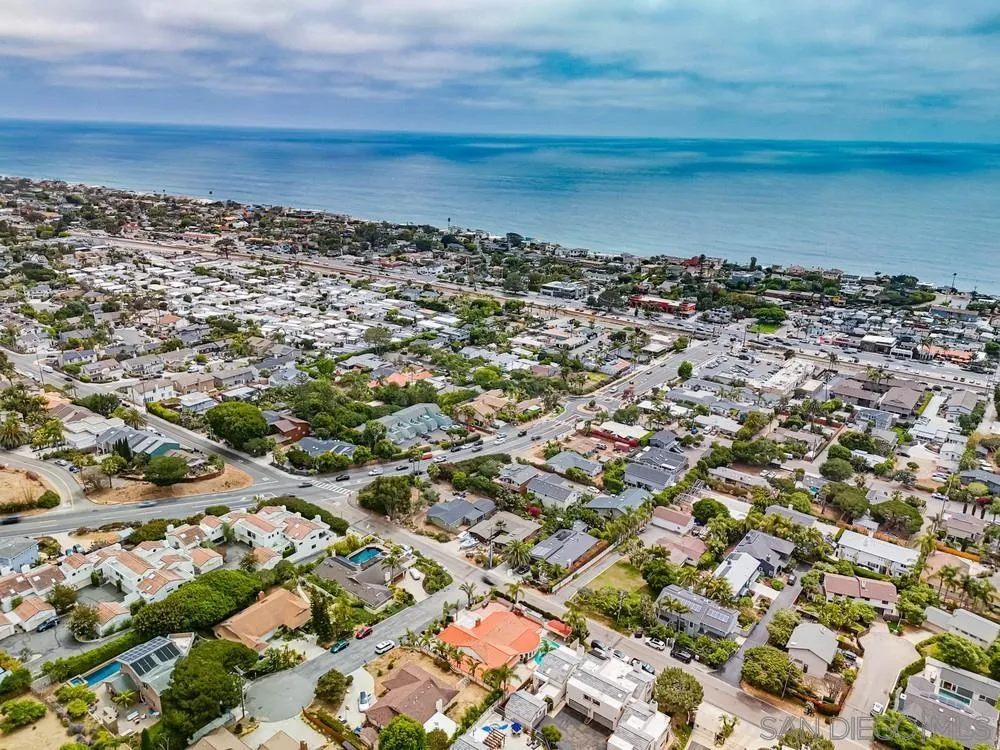 https://cdn.realtyfeed.com/cdn/127/260014327/d5d2cb78202cf3033424f5de7467e931.webp