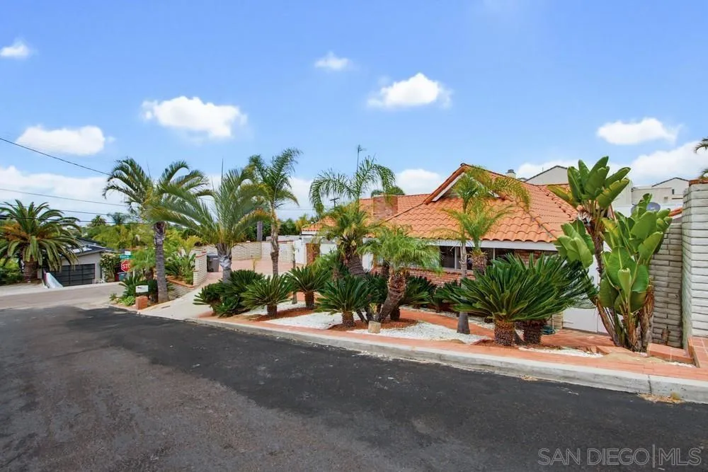https://cdn.realtyfeed.com/cdn/127/260014327/e4b7f9d8100e80a58d0192879e00e272.webp