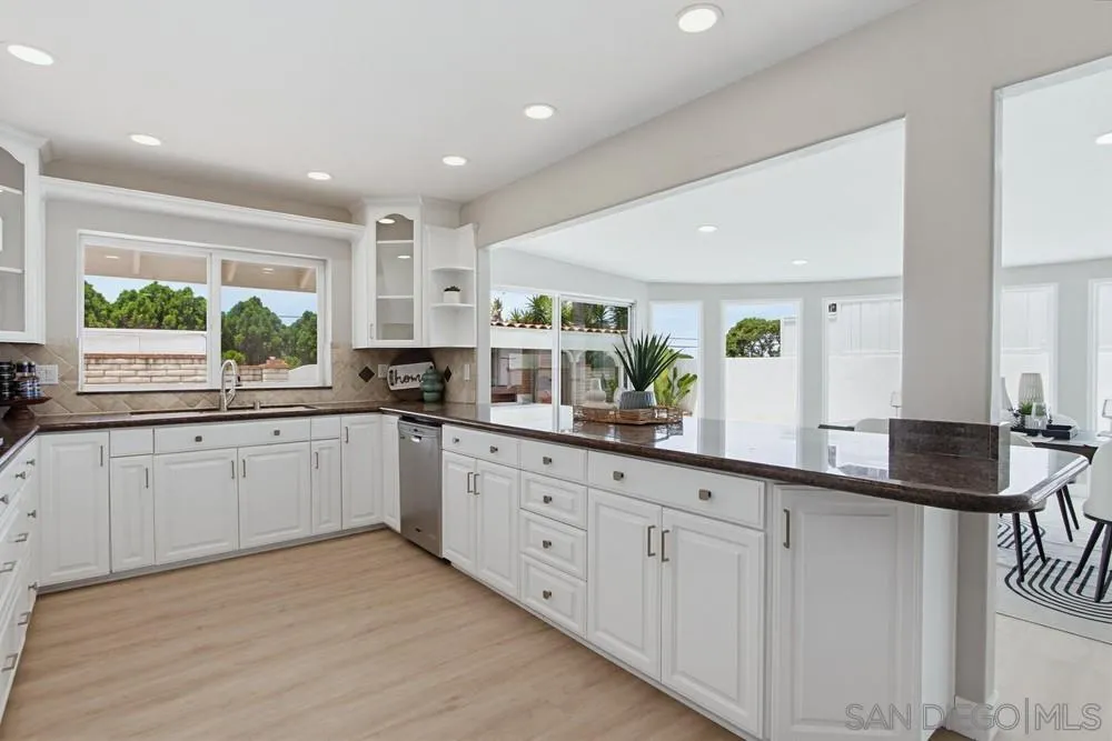 https://cdn.realtyfeed.com/cdn/127/260014327/ea5673d3ec9c89b3cdac6c9009eb853a.webp
