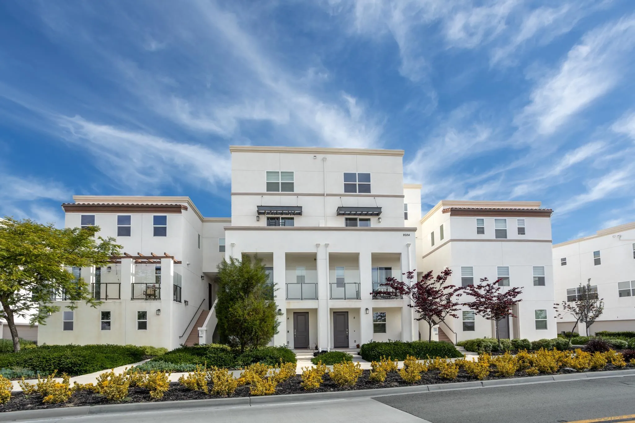 https://cdn.realtyfeed.com/cdn/127/260014330/0785be4c8affbacc23e90d62abe331c7.webp