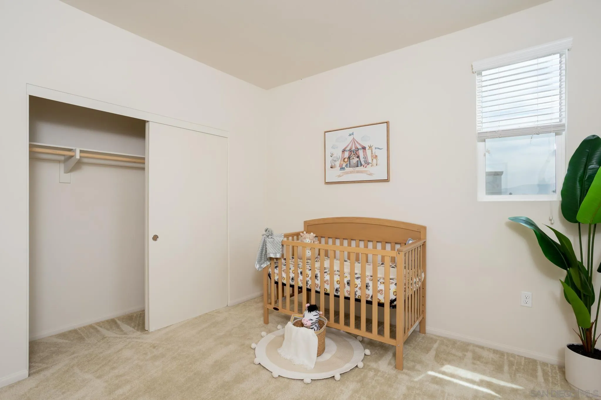 https://cdn.realtyfeed.com/cdn/127/260014330/724370d67bec645afd0a51b0397bef69.webp