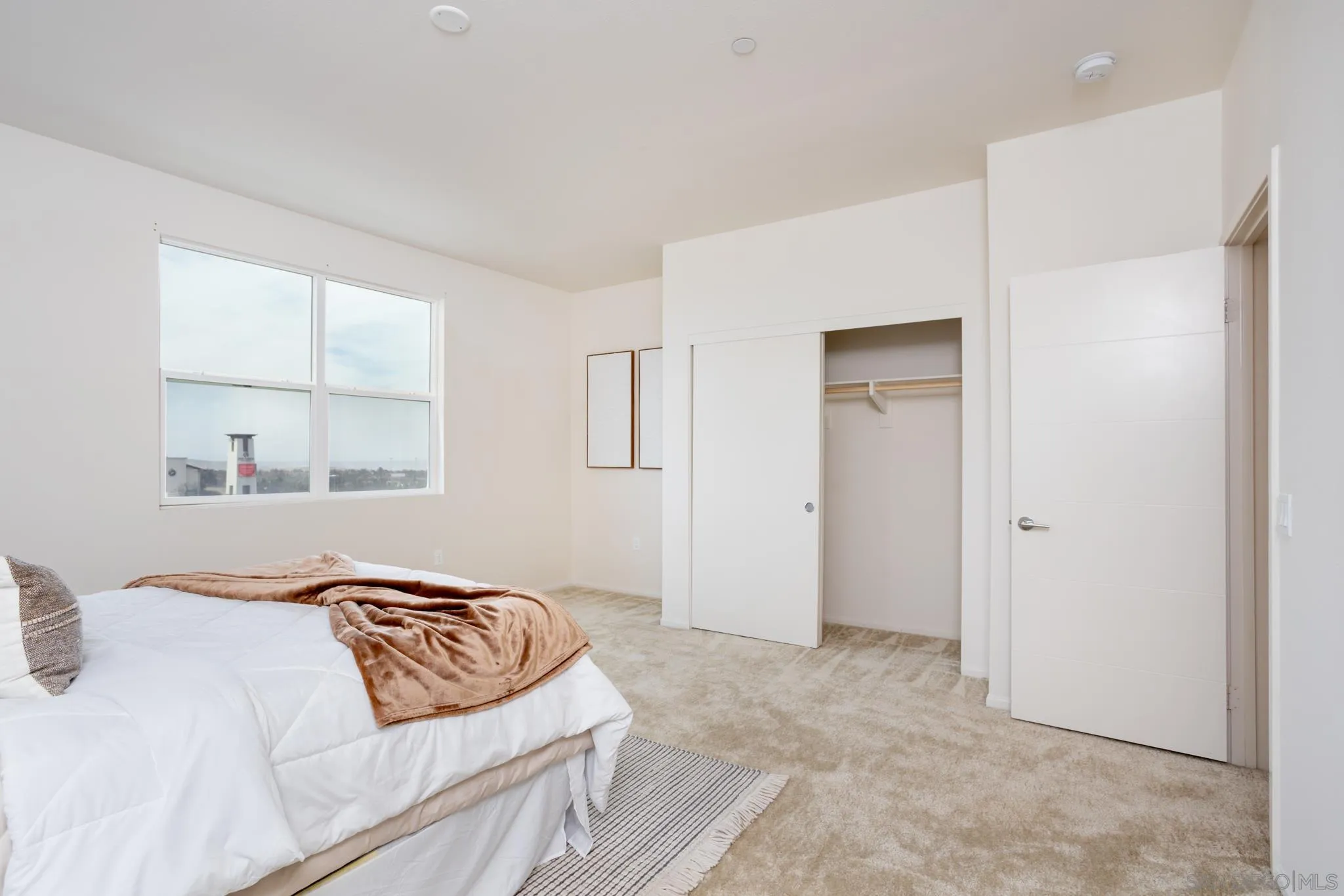 https://cdn.realtyfeed.com/cdn/127/260014330/bbb582109d819bc20bcc631c75e979b1.webp