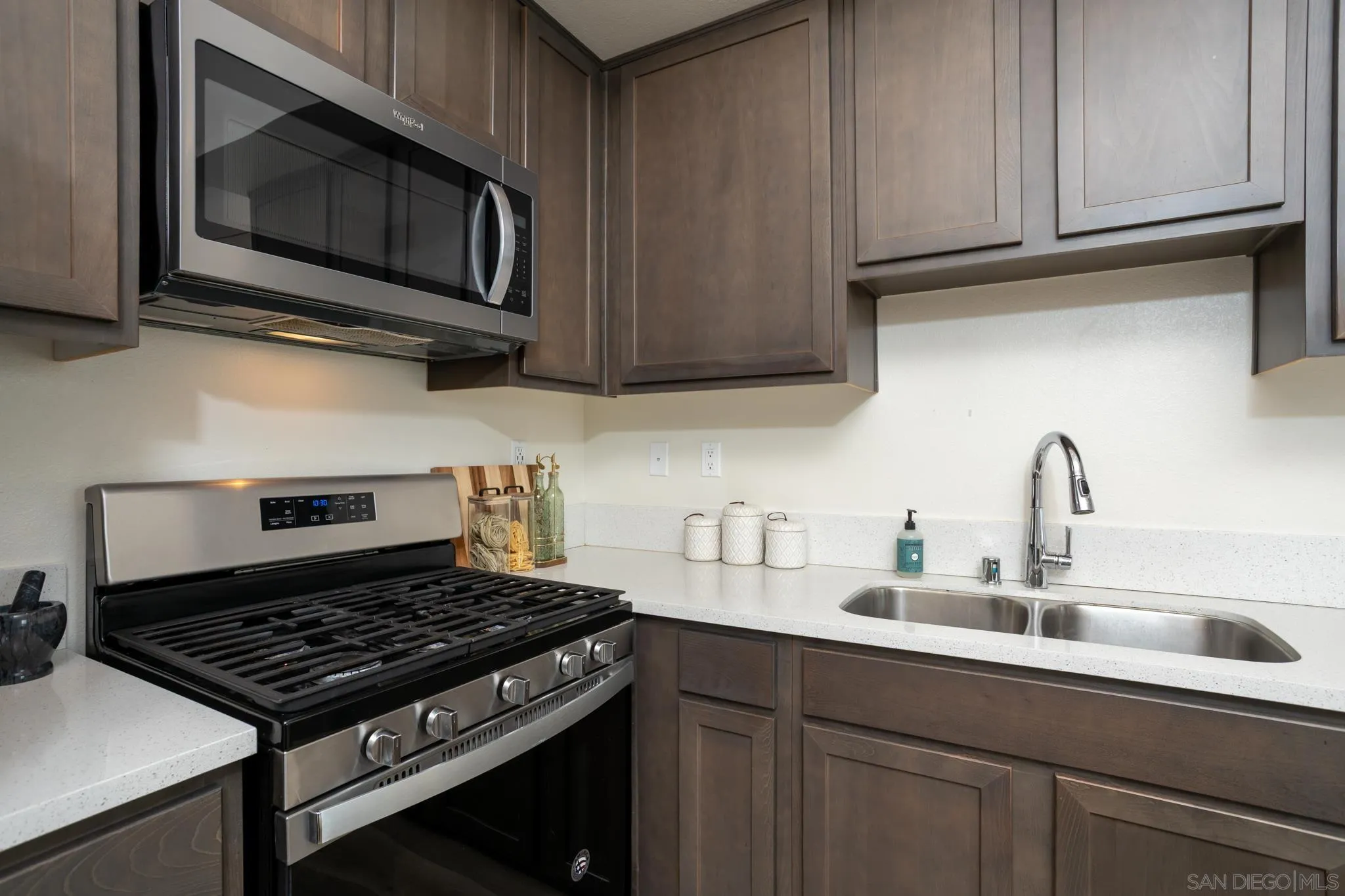 https://cdn.realtyfeed.com/cdn/127/260014330/d4beaaca249f70b0f0c2d1840b952992.webp