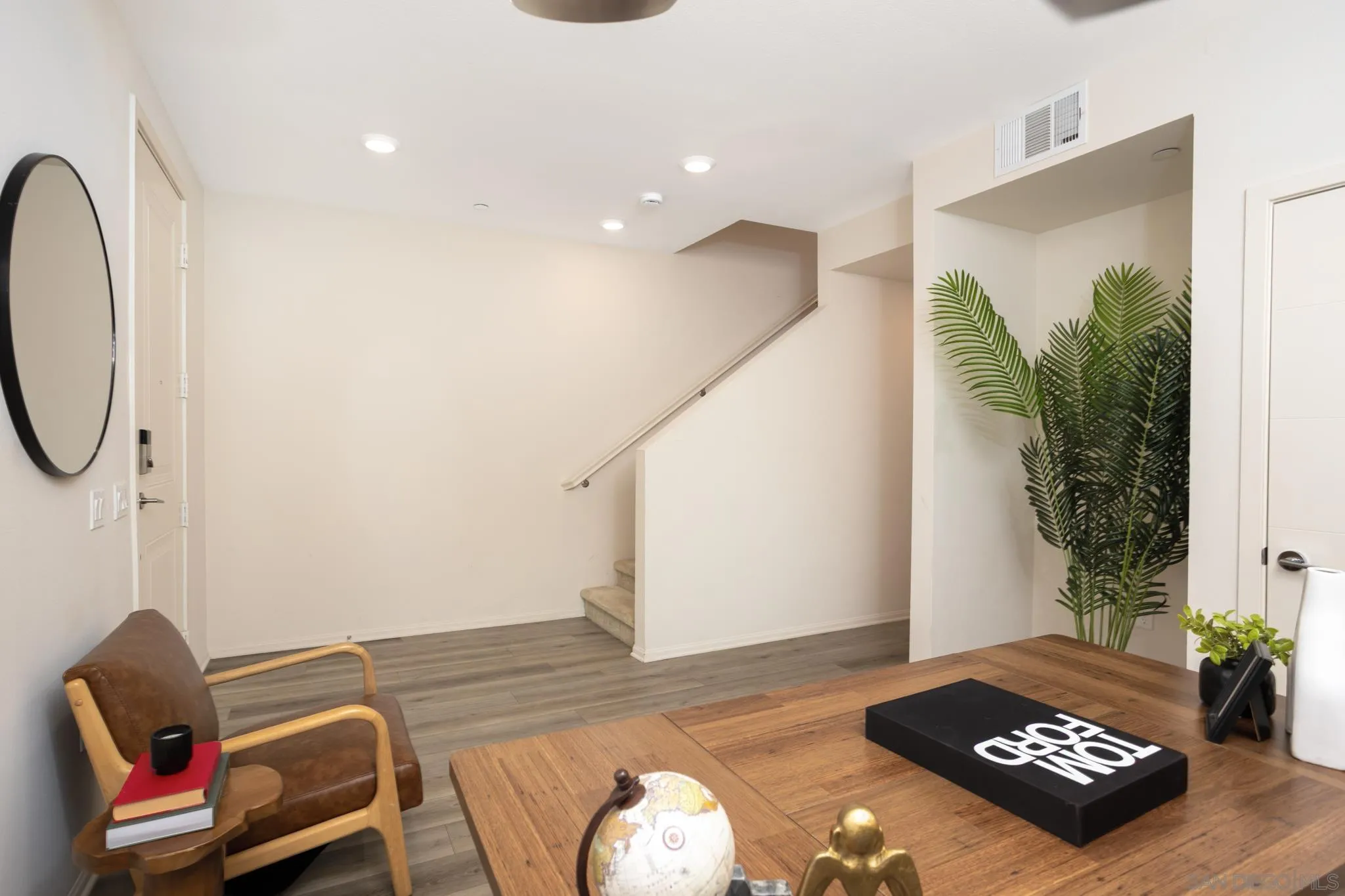 https://cdn.realtyfeed.com/cdn/127/260014330/f93ecb198cc2d6c4e34a02c2f05994ea.webp