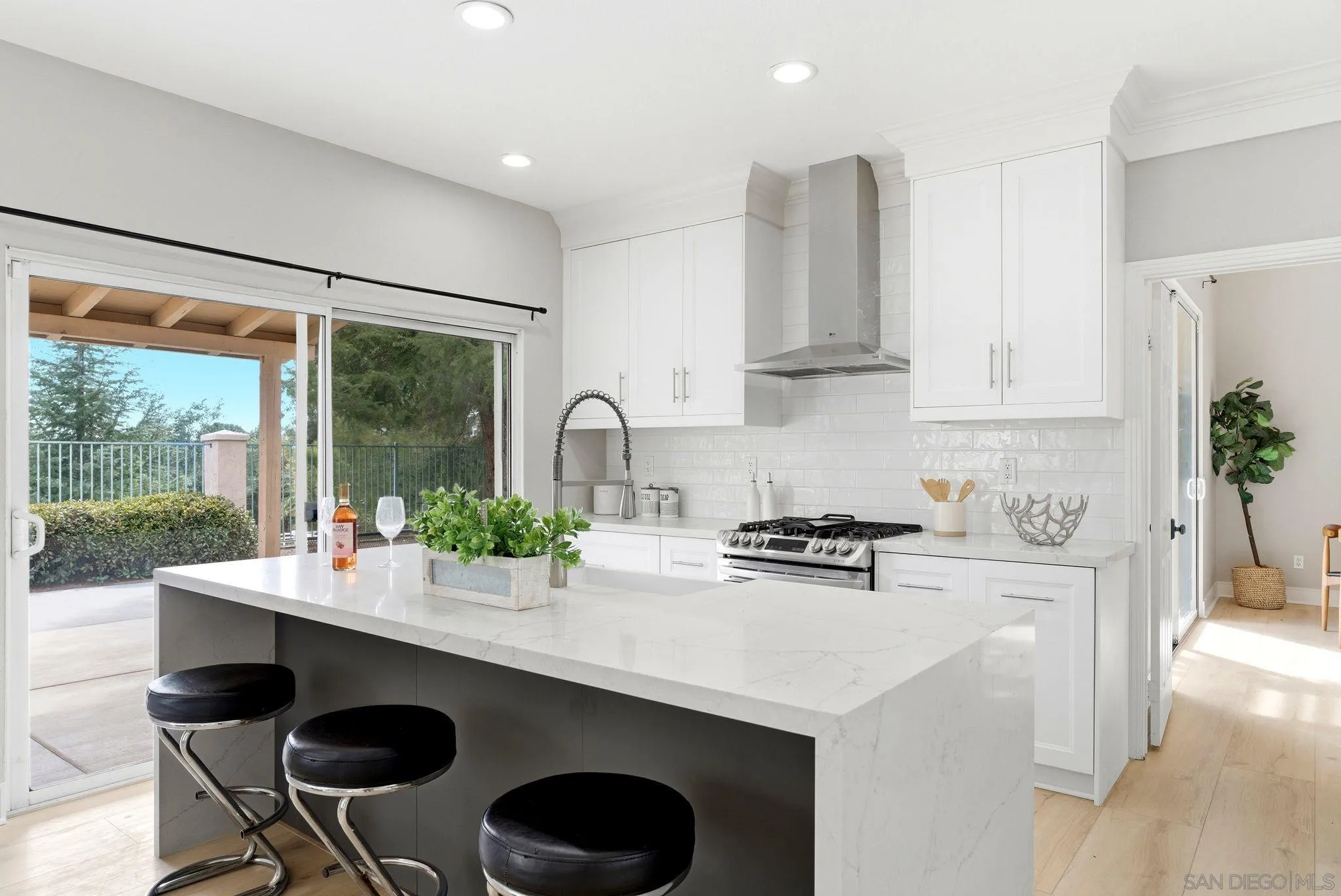 https://cdn.realtyfeed.com/cdn/127/260014331/64a3cd9fb78d9565b26deb61546c3624.webp