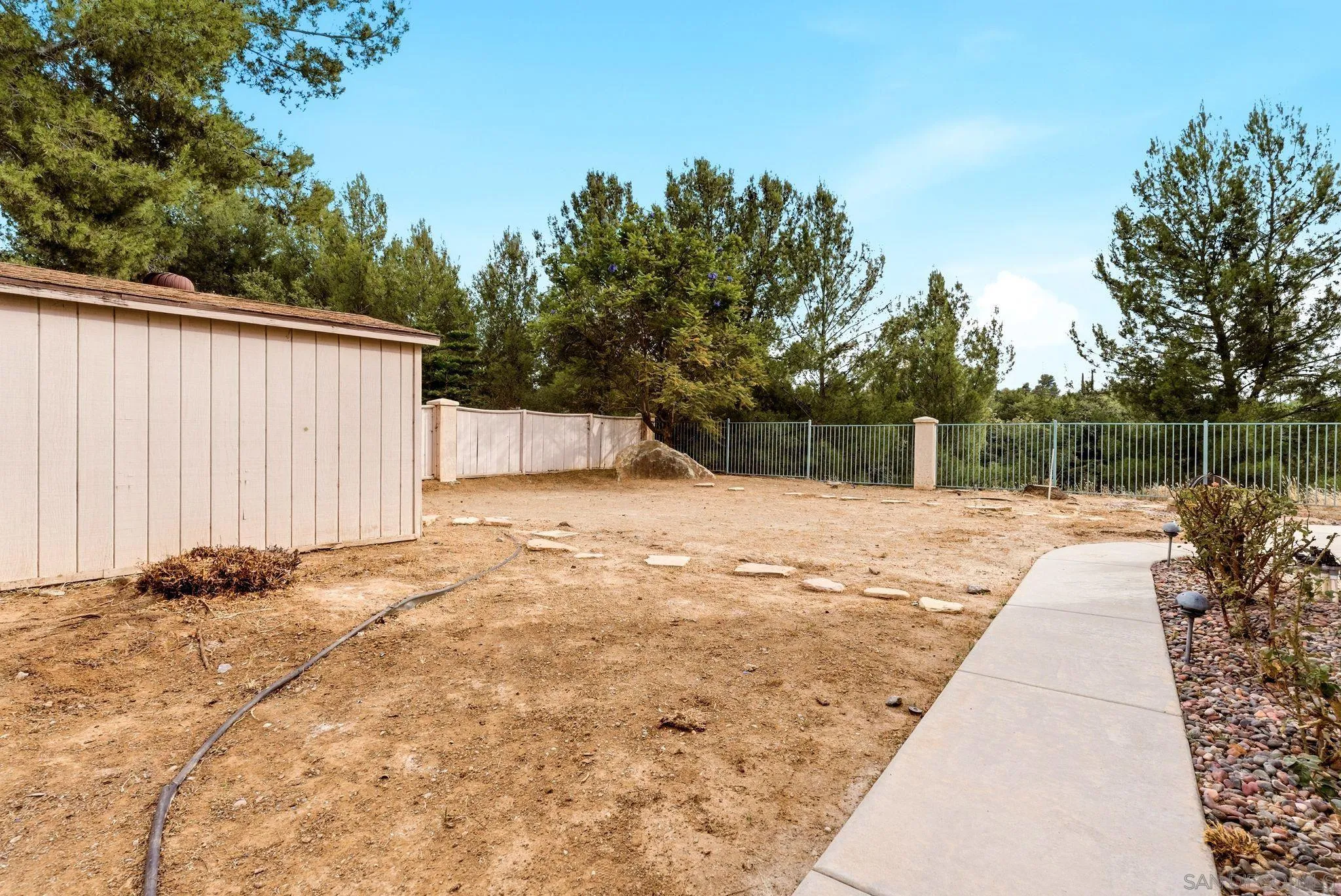 https://cdn.realtyfeed.com/cdn/127/260014331/70efdef4e99b97701b5a28729ff4d3a1.webp