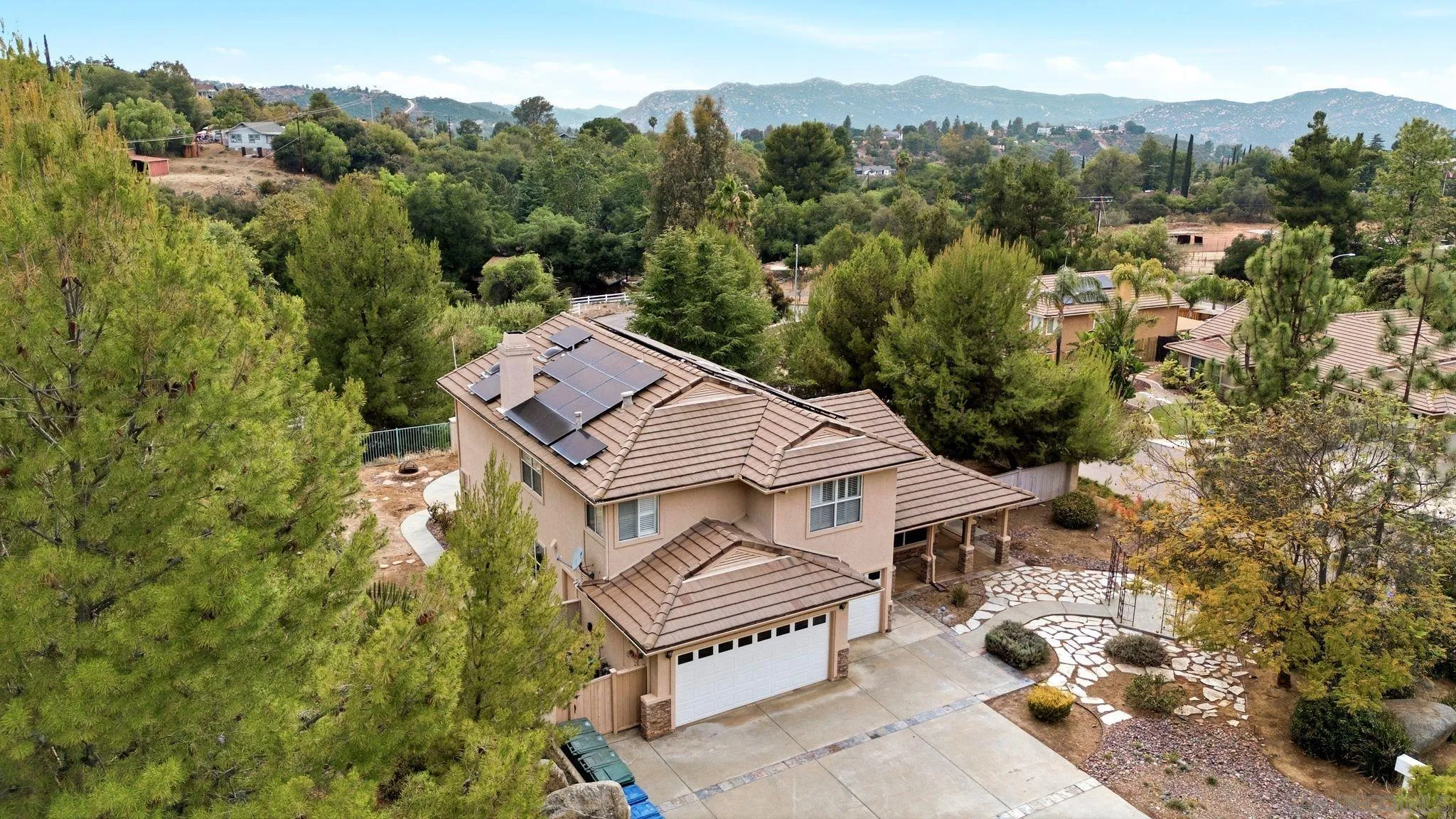 https://cdn.realtyfeed.com/cdn/127/260014331/ad53148d04889448cb3708c3cf108552.webp