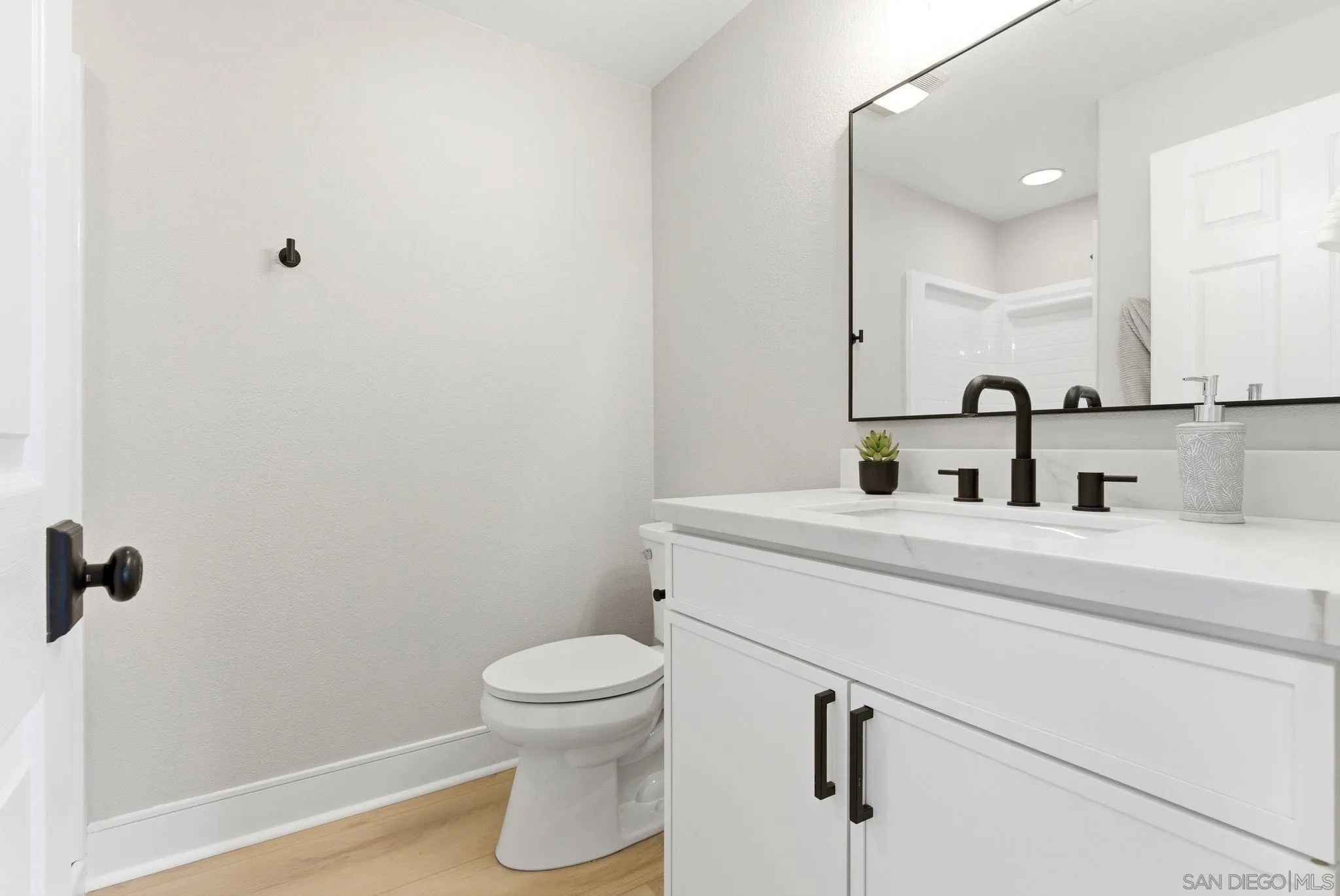 https://cdn.realtyfeed.com/cdn/127/260014331/b3fcbc177a7cdafc0a14e3e75921736a.webp