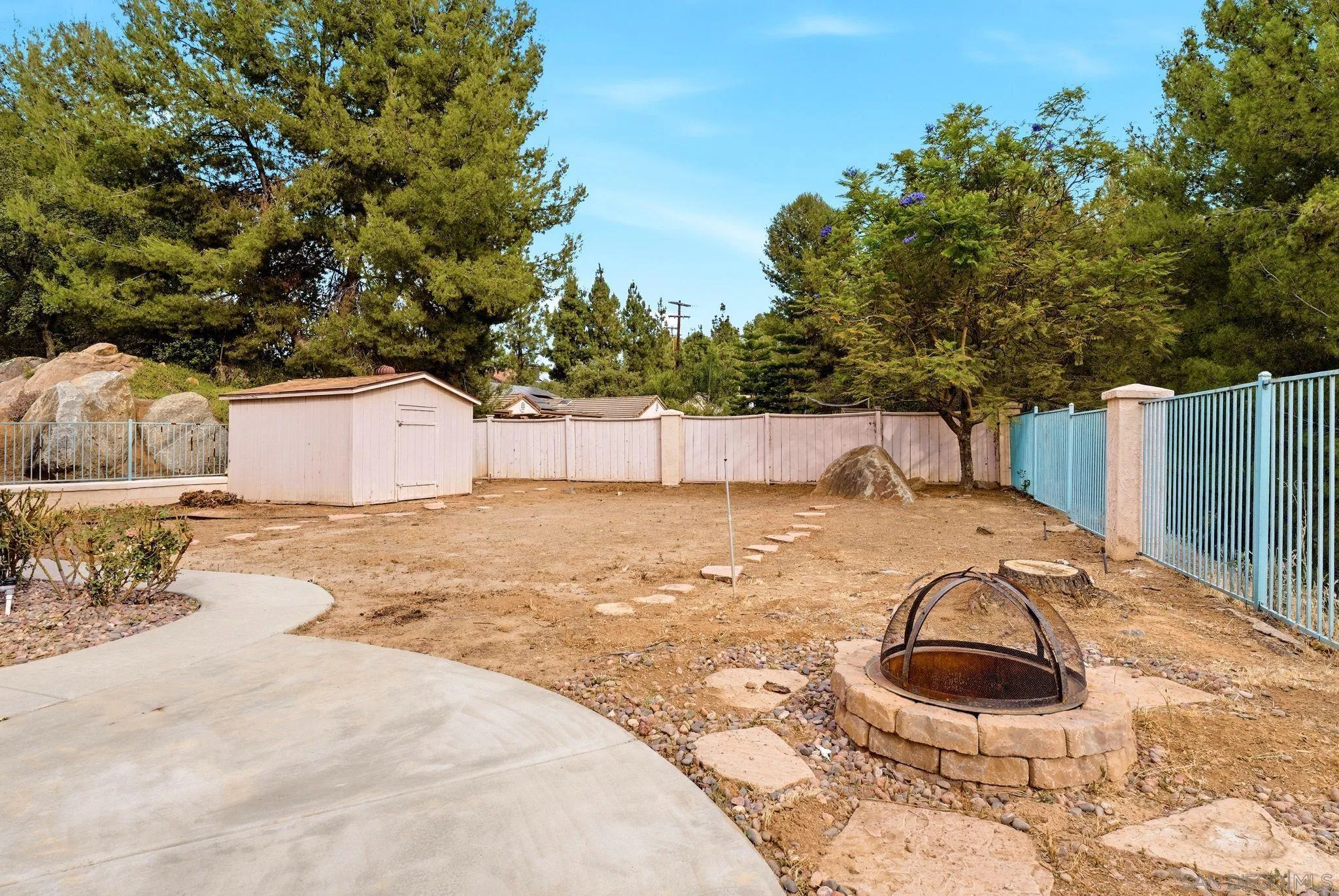 https://cdn.realtyfeed.com/cdn/127/260014331/b9d0aeb533319cdf38b175c2d1b96522.webp
