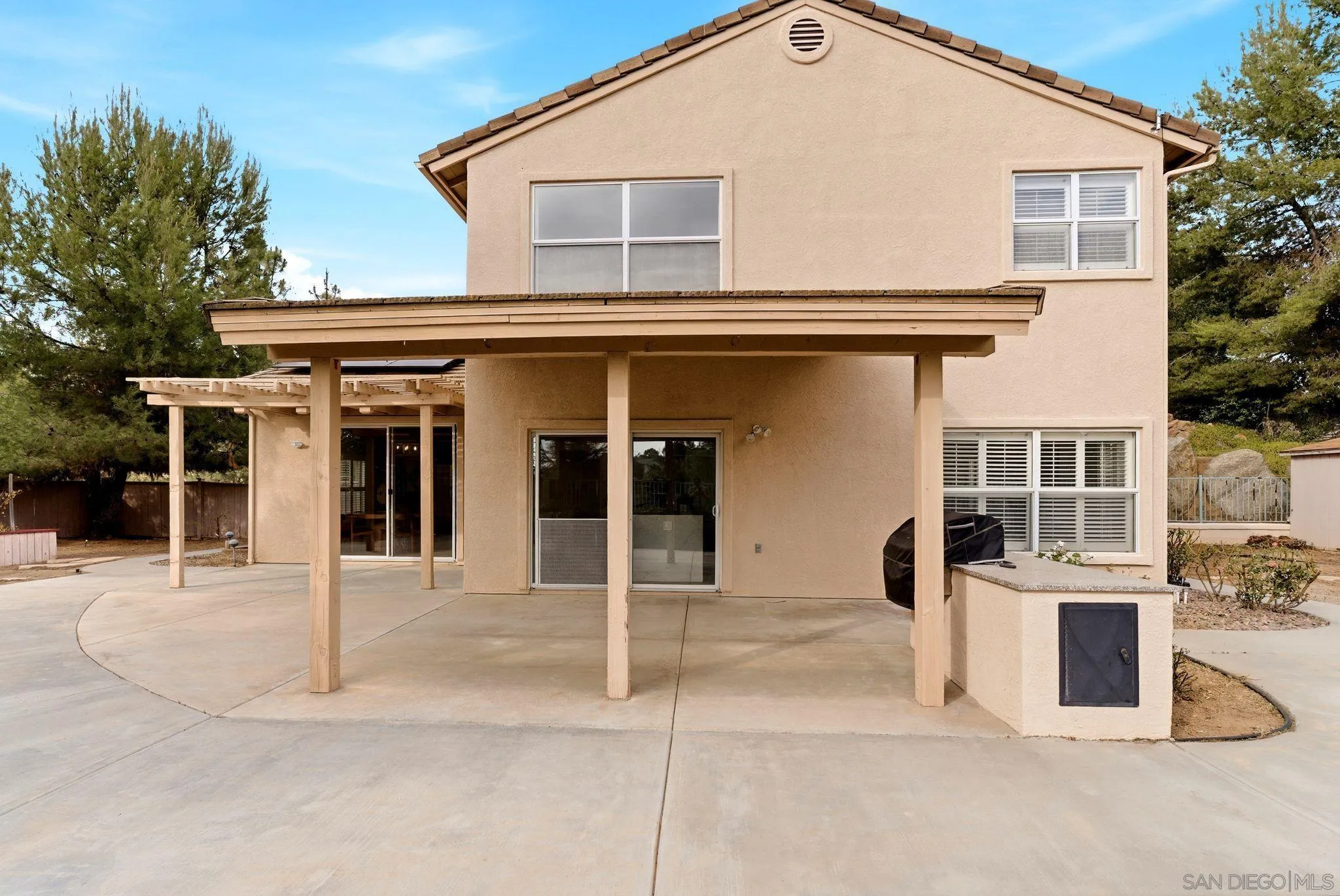 https://cdn.realtyfeed.com/cdn/127/260014331/bc9295212445ab39b67a9b37a461777e.webp