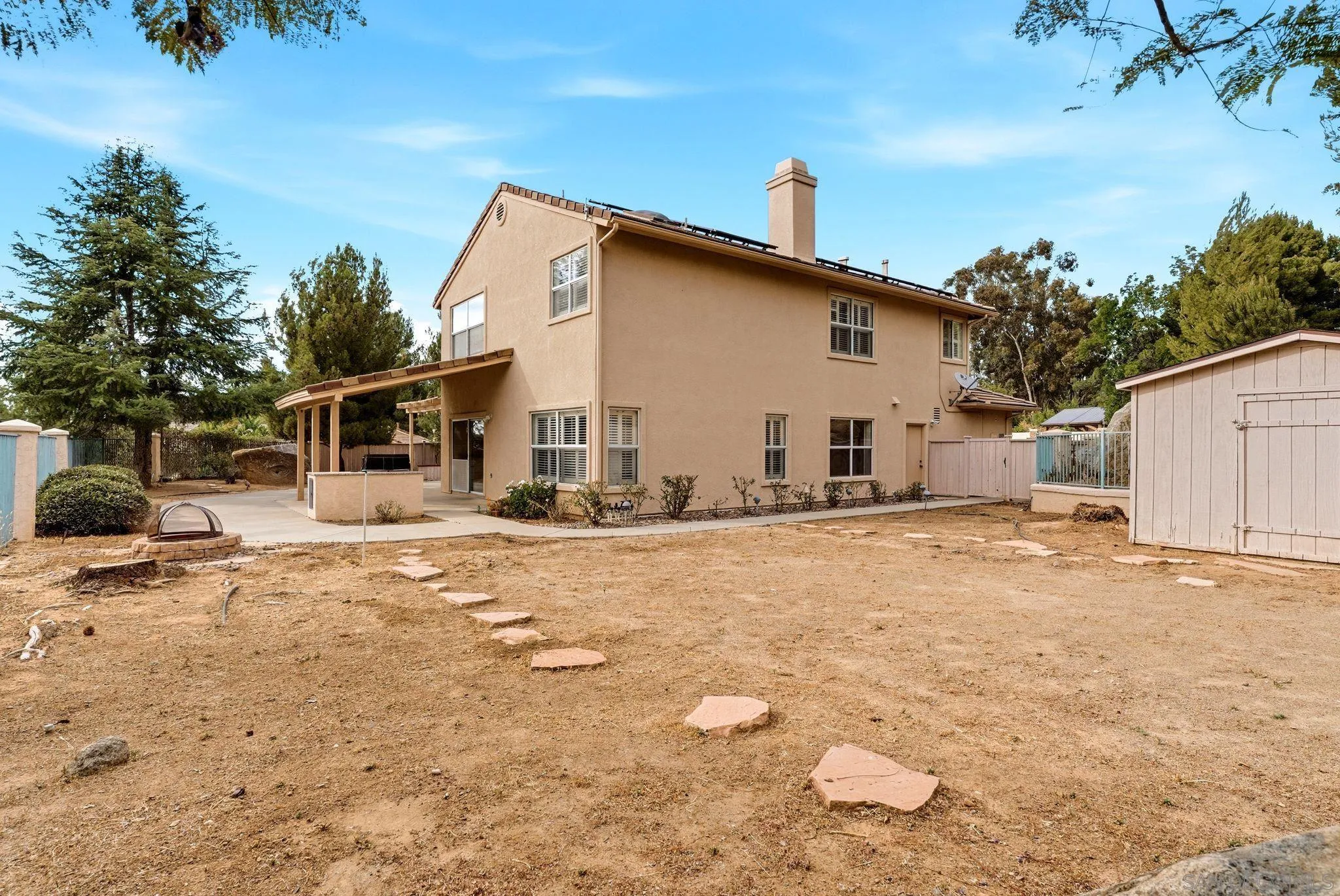 https://cdn.realtyfeed.com/cdn/127/260014331/e59daae3aba7eb694afed941a0dc79d7.webp