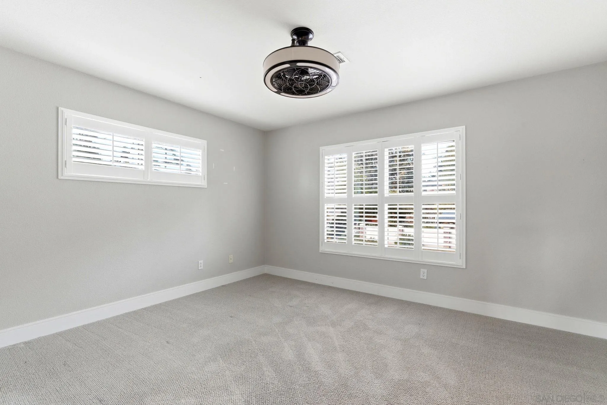 https://cdn.realtyfeed.com/cdn/127/260014331/f0b9b3b4451d9eb57aae15b2acae2ff8.webp