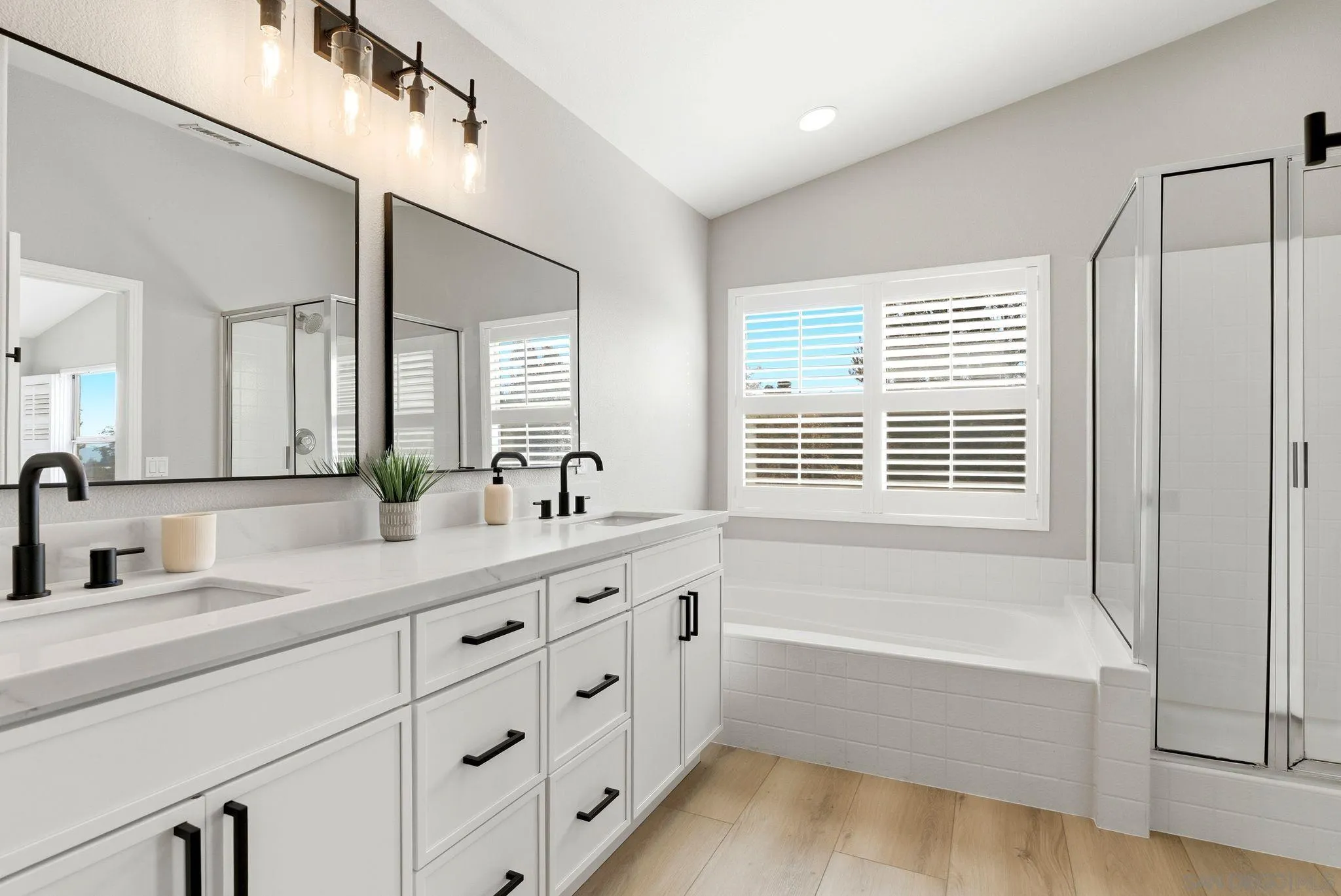 https://cdn.realtyfeed.com/cdn/127/260014331/f185f3cb1a510d1aed9b2154ba0f20d2.webp