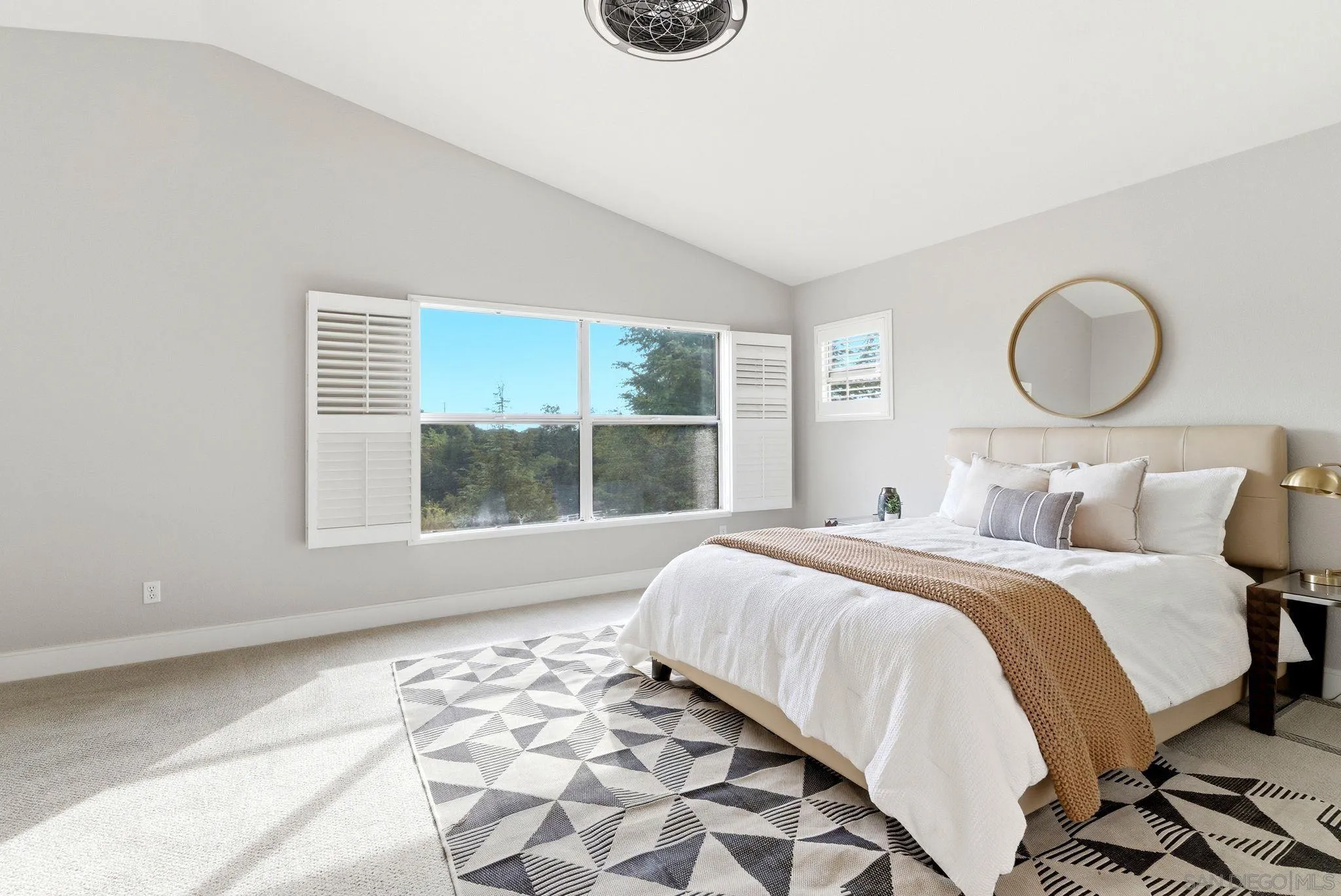 https://cdn.realtyfeed.com/cdn/127/260014331/f49410953345e5353d70f536fb711f31.webp