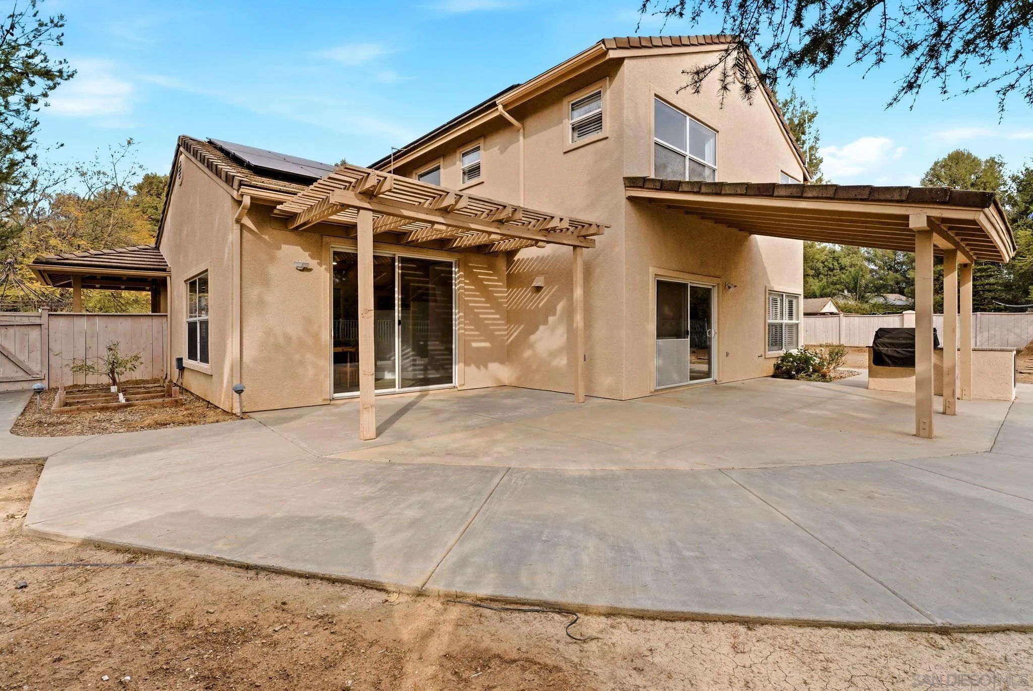 https://cdn.realtyfeed.com/cdn/127/260014331/ff466518ca4b884206f939b9467223ef.webp