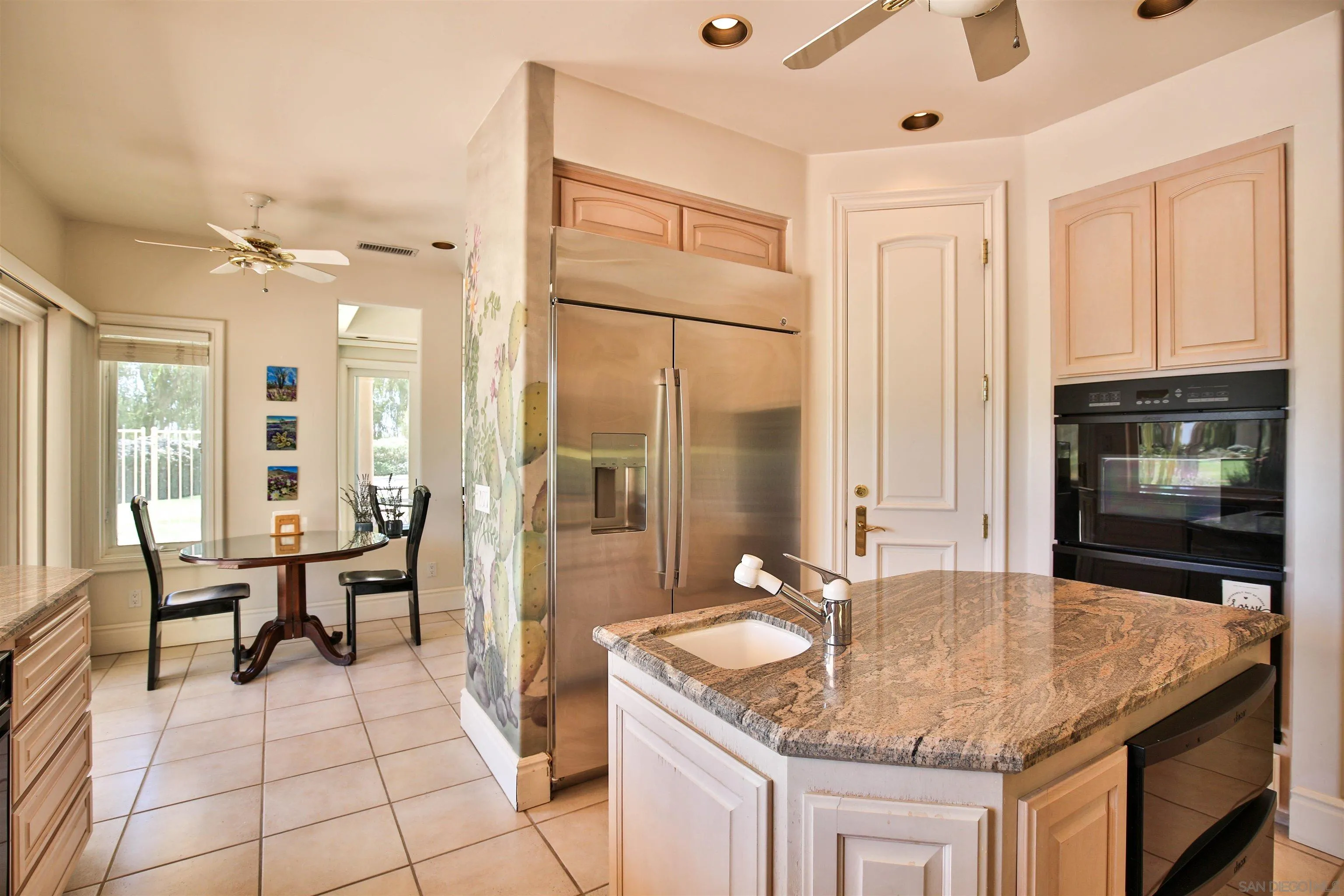 https://cdn.realtyfeed.com/cdn/127/260014332/08eccd3f38b09e44b6b18b351443bfb5.webp