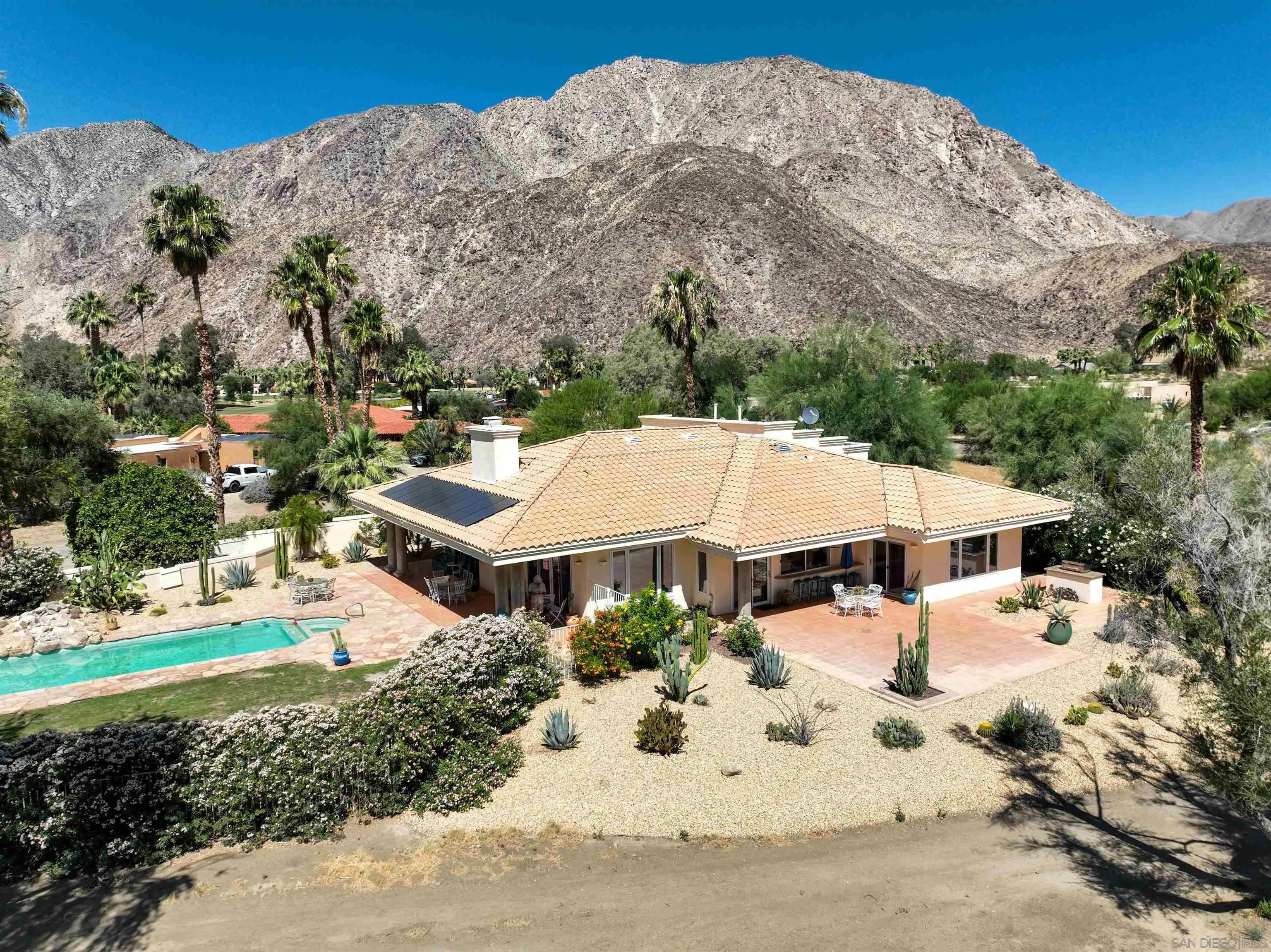 https://cdn.realtyfeed.com/cdn/127/260014332/138ed195700728f3a1f77c9ecb22d378.webp
