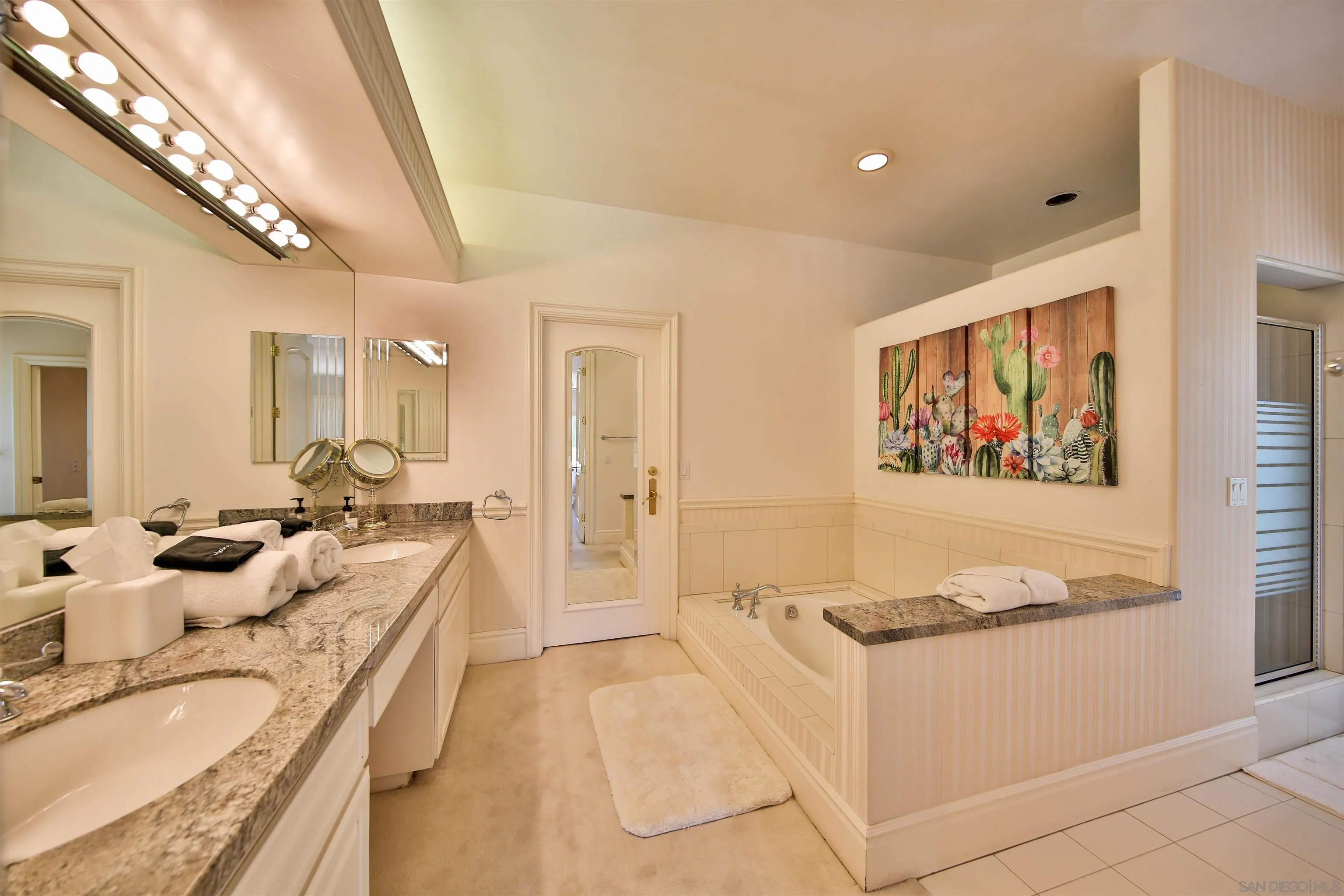 https://cdn.realtyfeed.com/cdn/127/260014332/9be3a496b6944f0d9f2c7ea97b94ff6a.webp