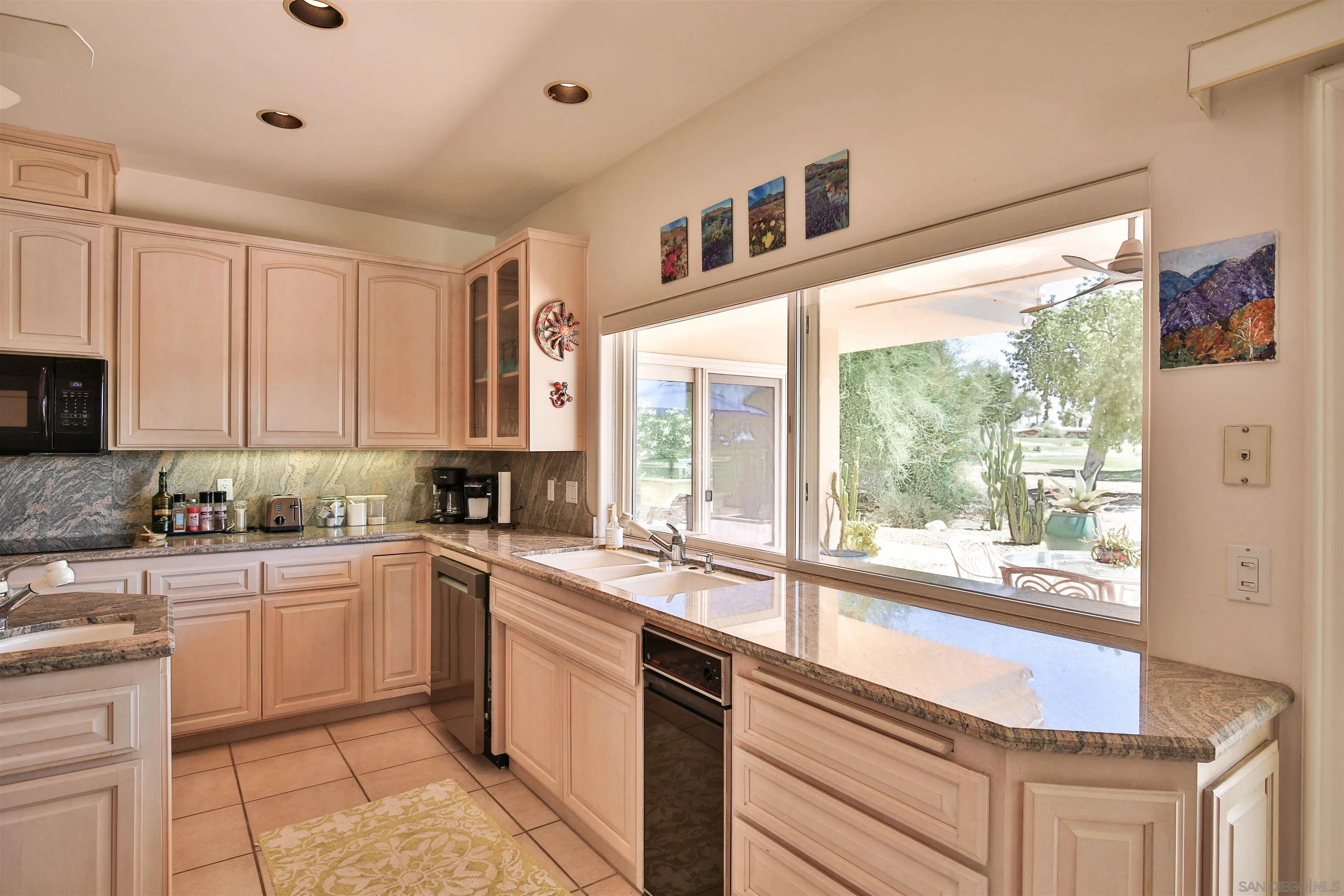 https://cdn.realtyfeed.com/cdn/127/260014332/d49a20afbf293e4c01f72f87b2798c5d.webp