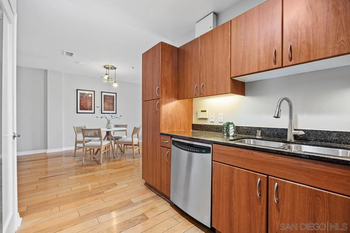 Photo #11: 260014335 Listing: Photo #11