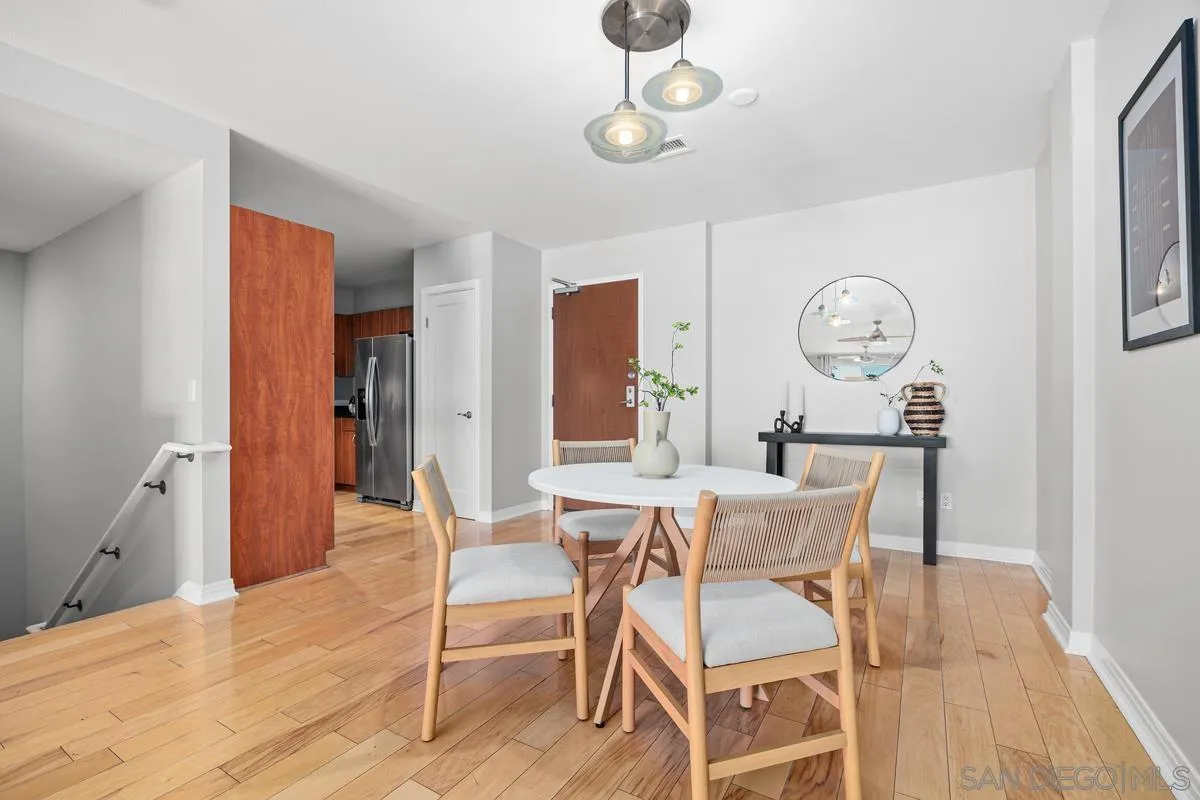 Photo #5: 260014335 Listing: Photo #5