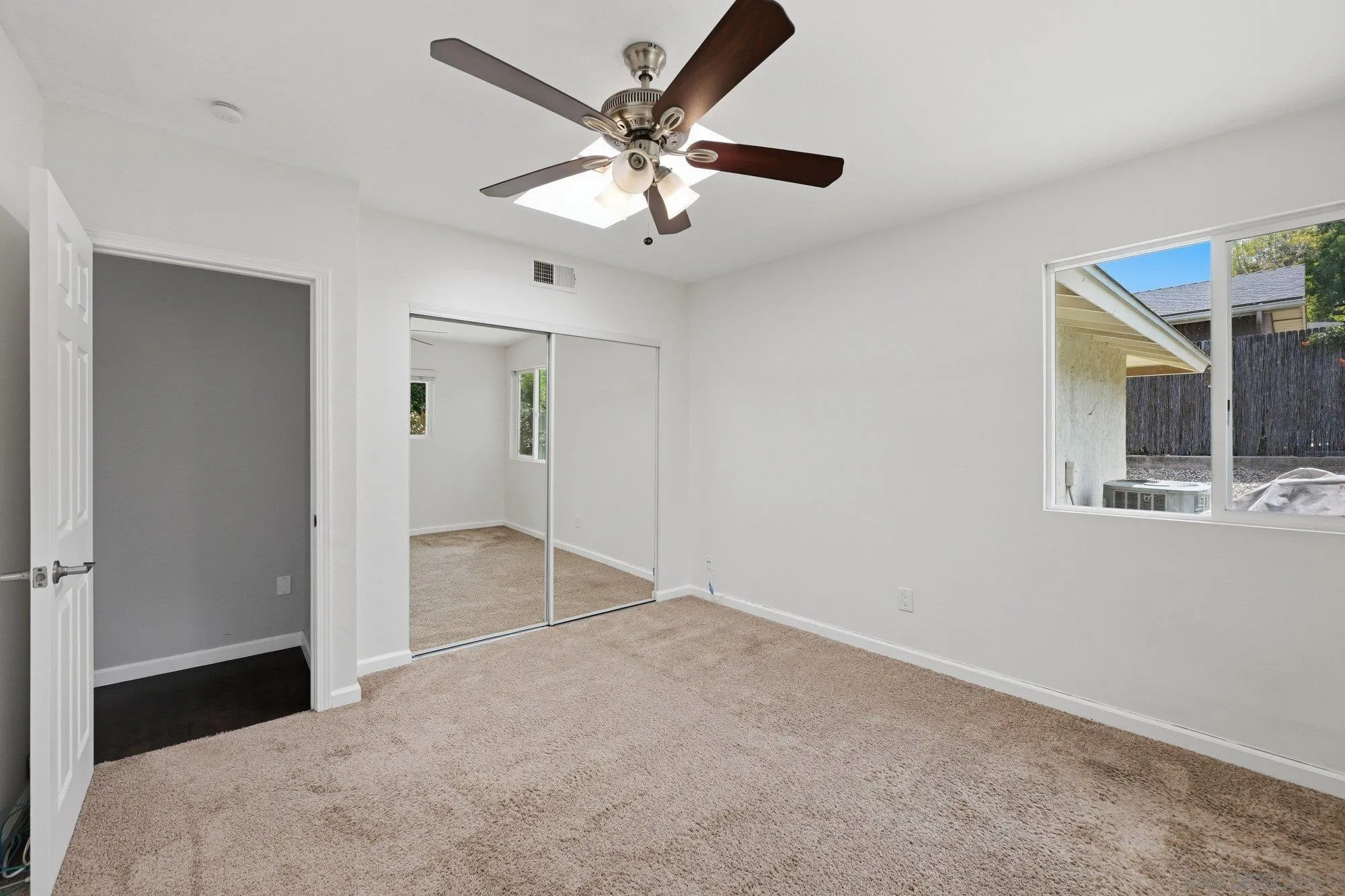 https://cdn.realtyfeed.com/cdn/127/260014336/83d0c4a96a1e966e491f1869f109fc91.webp