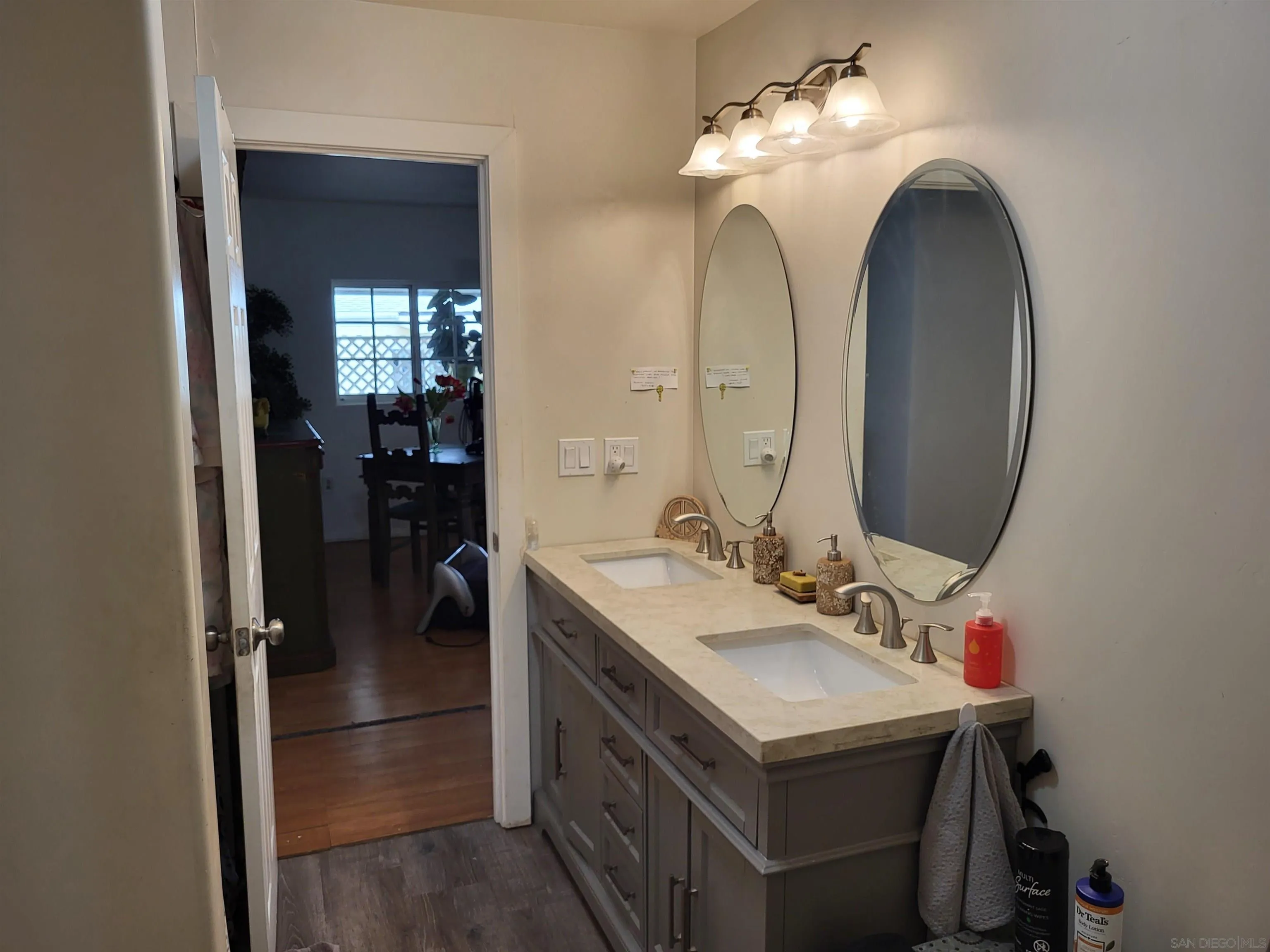 https://cdn.realtyfeed.com/cdn/127/260014338/83a361ecfd3340a4f1428a179c661dfb.webp