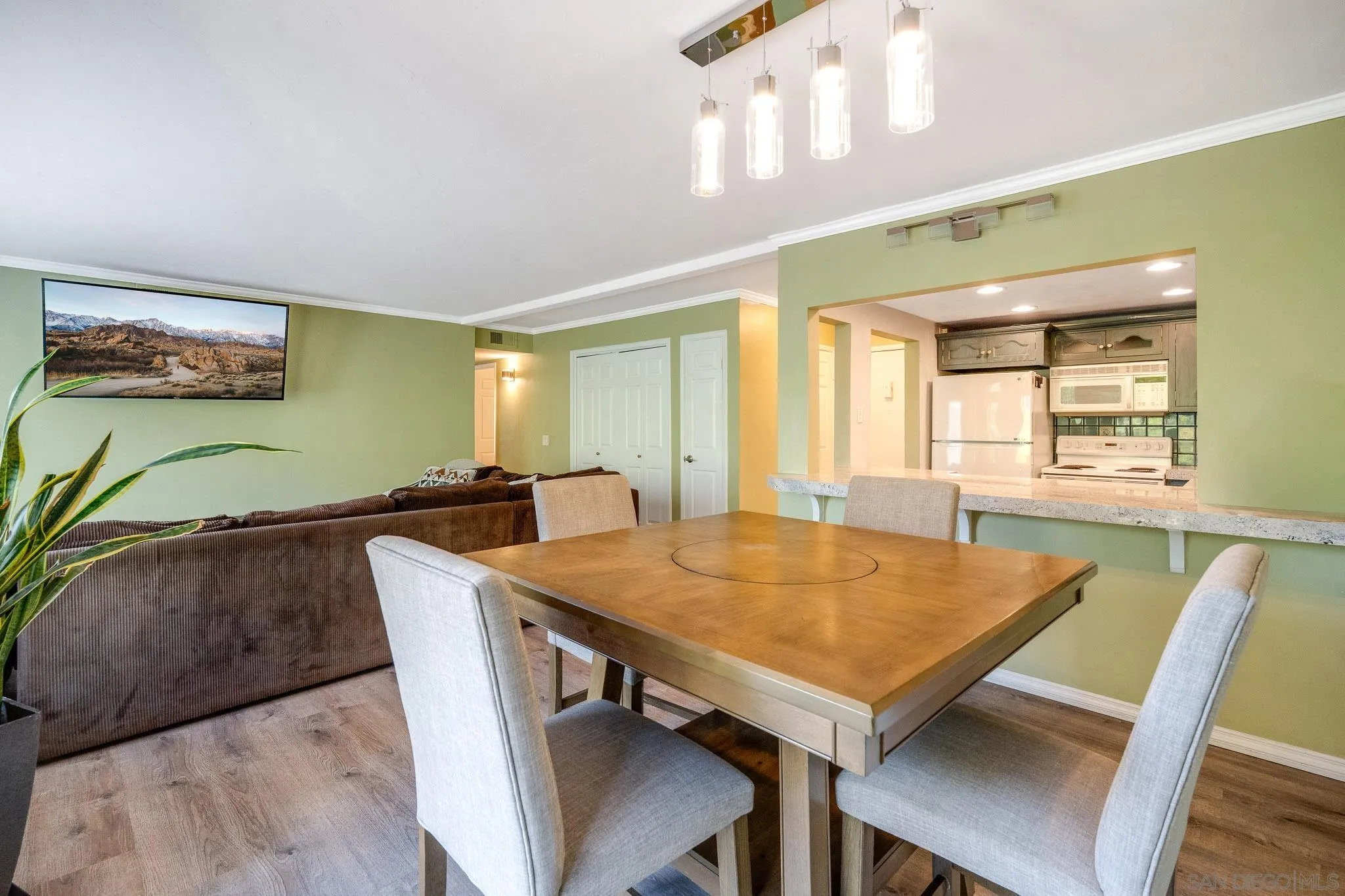 Photo #8: 260014341 Listing: Photo #8