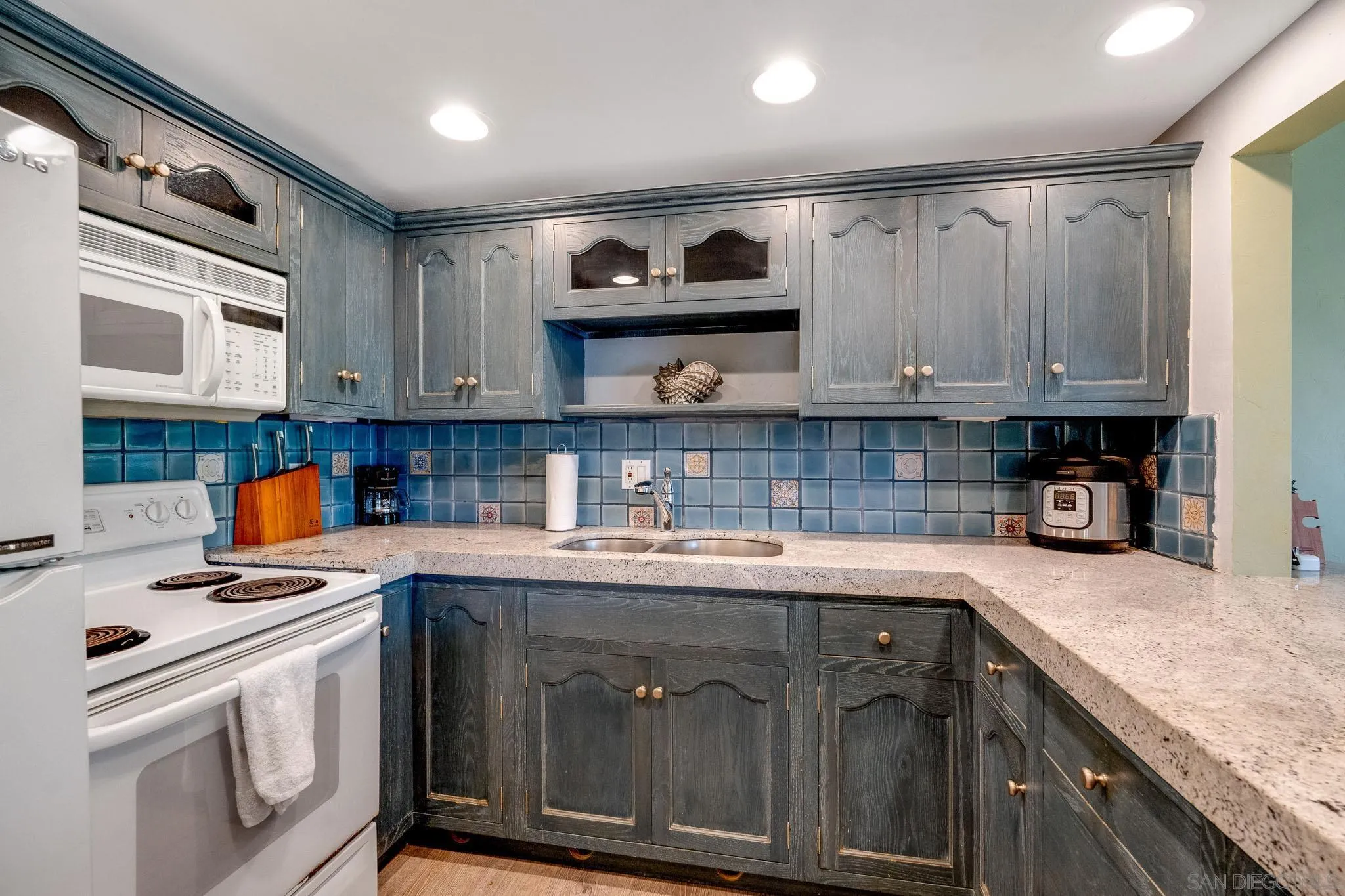 Photo #11: 260014341 Listing: Photo #11