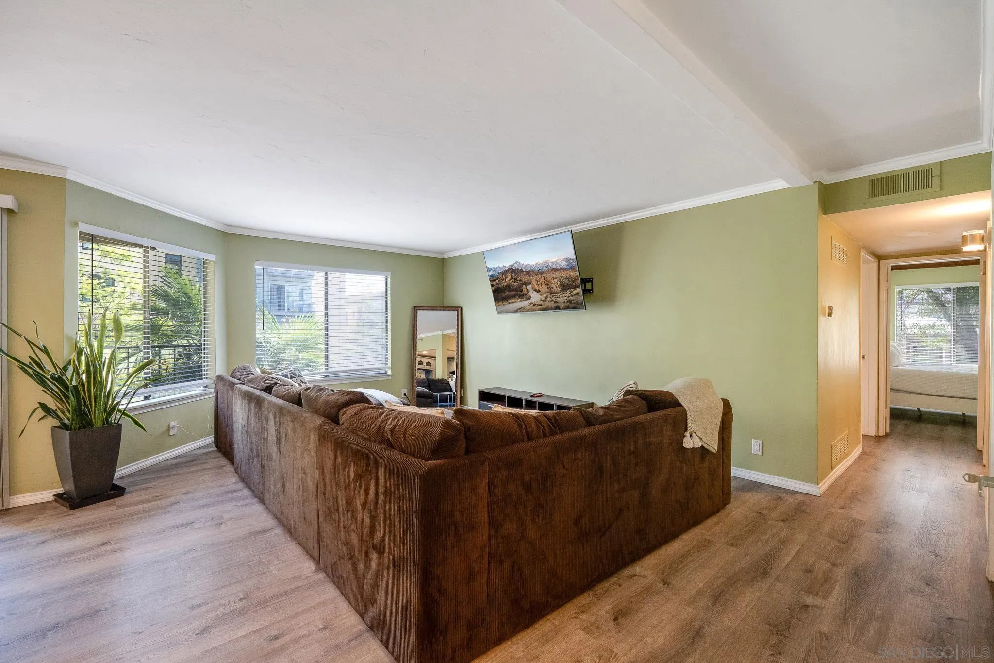 Photo #4: 260014341 Listing: Photo #4