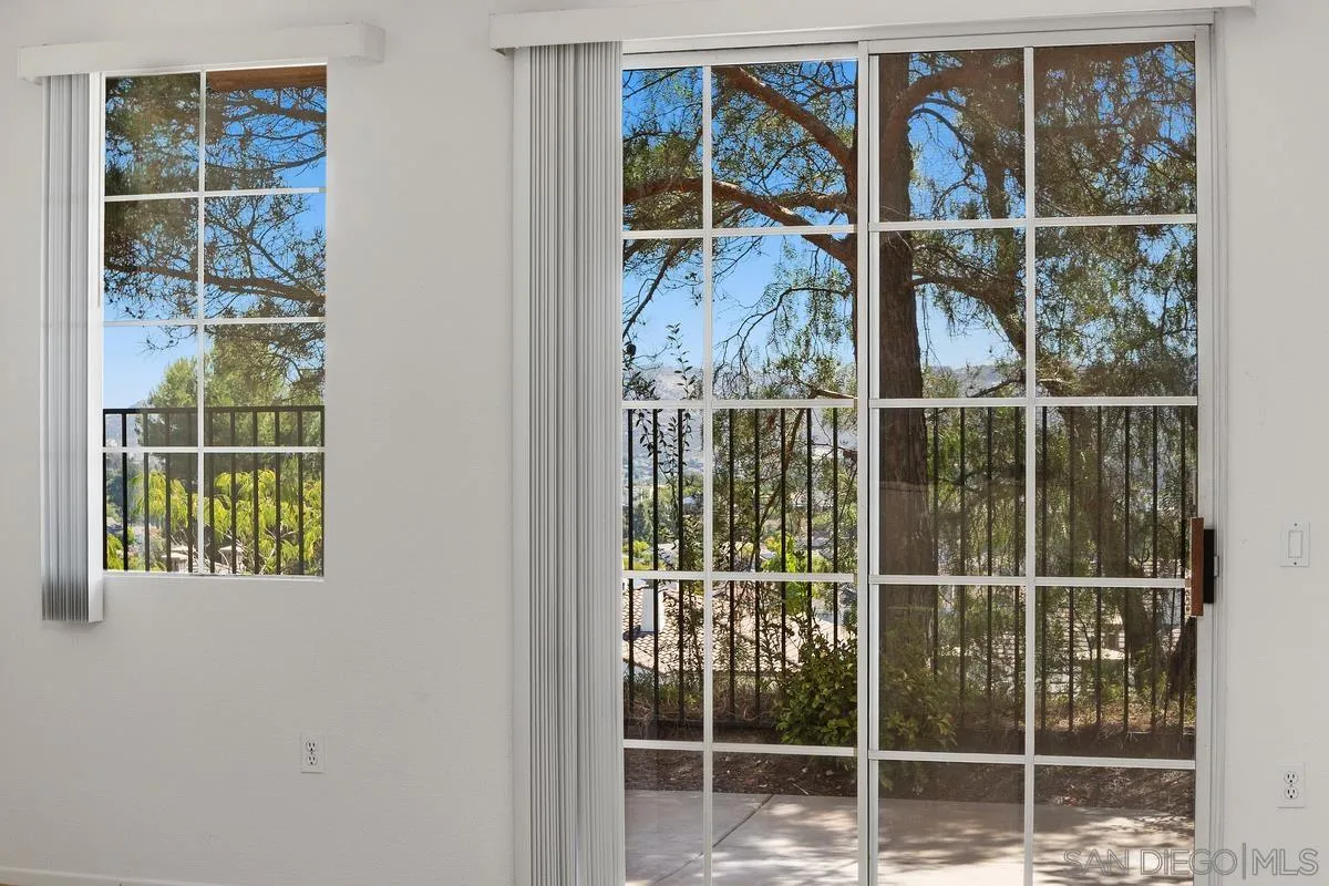 Photo #5: 260014342 Listing: Photo #5