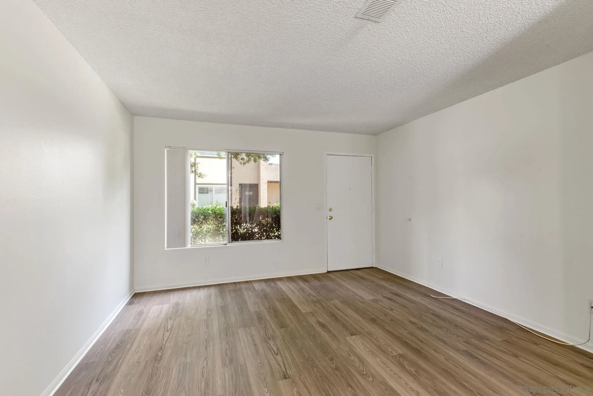 https://cdn.realtyfeed.com/cdn/127/260014344/c333356f64358068f43ee9ab0d26fd85.webp