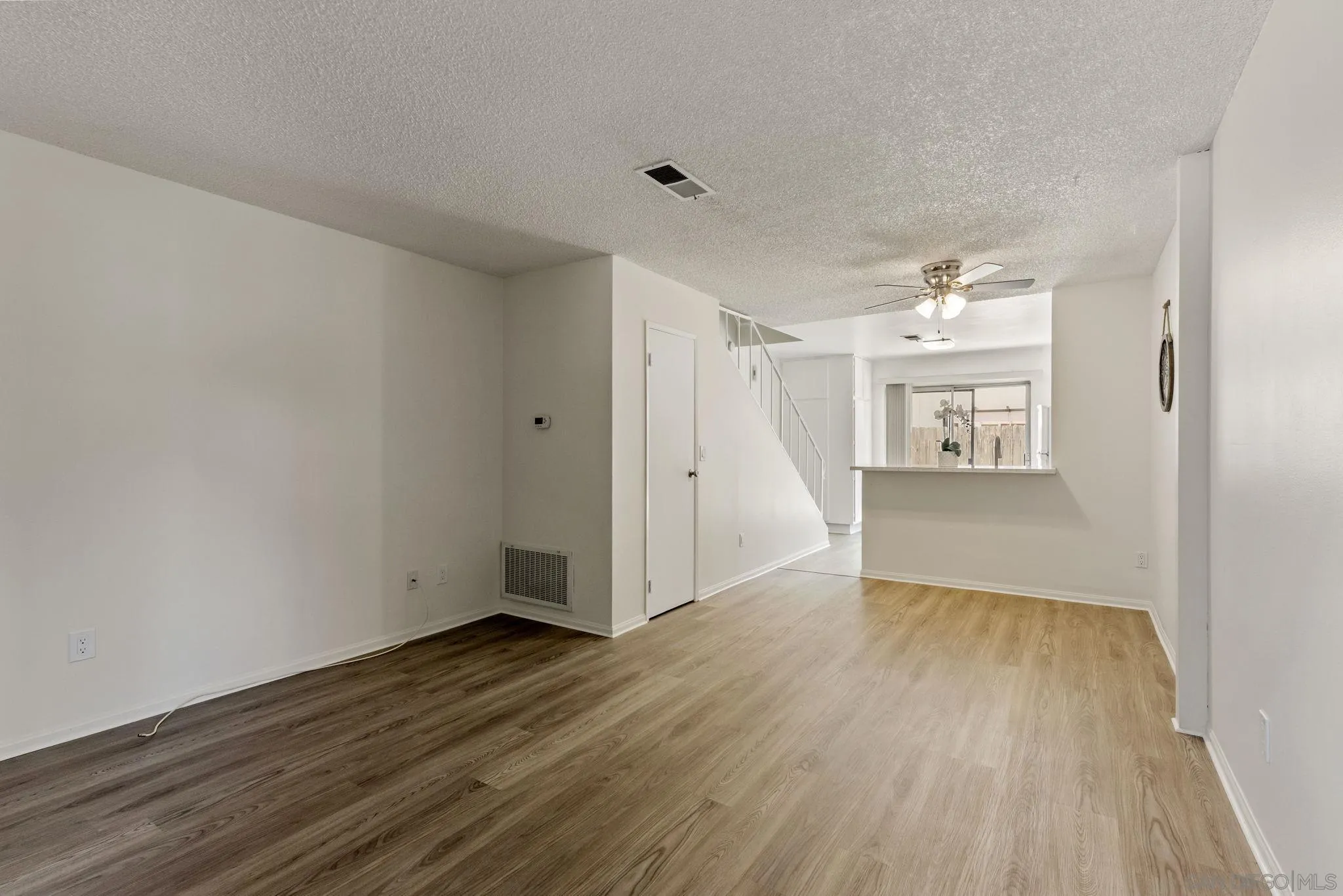 https://cdn.realtyfeed.com/cdn/127/260014344/e221af5ca3146332e669fefb0f99166c.webp
