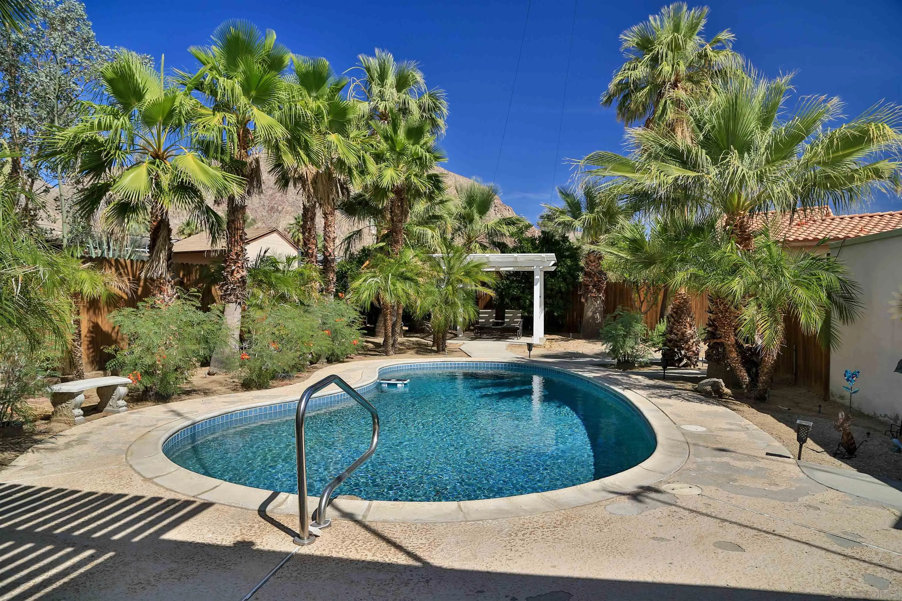 https://cdn.realtyfeed.com/cdn/127/260014345/4b677b0bea2c8ef73d1d5dd1bf7cbf85.webp