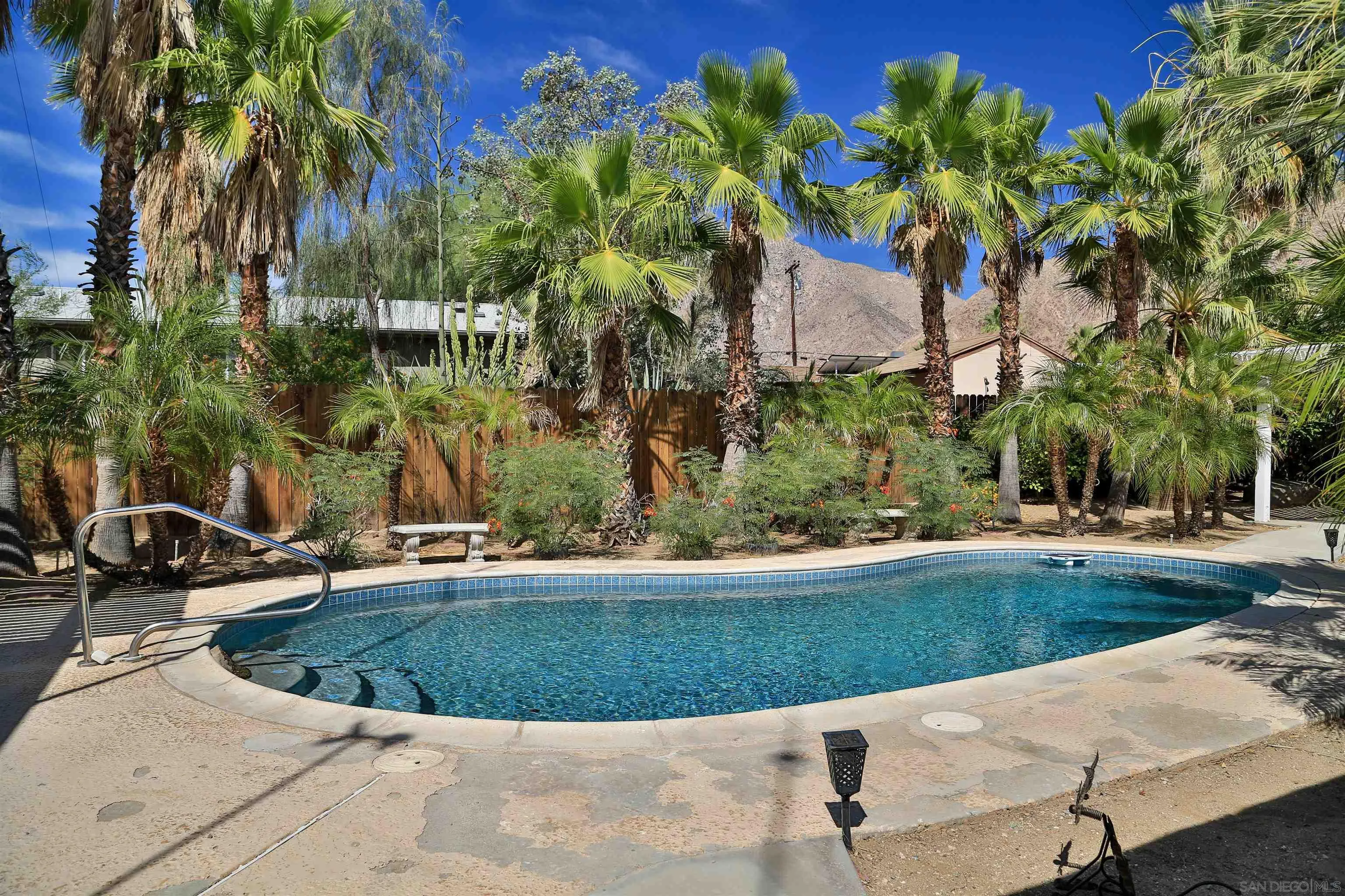 https://cdn.realtyfeed.com/cdn/127/260014345/744332a526987ddd2a4aa9c3ea0b1bca.webp