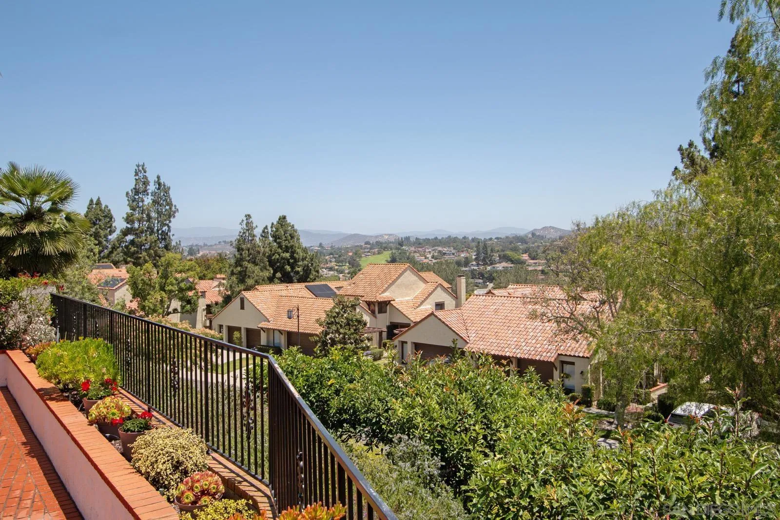https://cdn.realtyfeed.com/cdn/127/260014350/1919c5eaf961d4eafdc61f4a189c3db7.webp