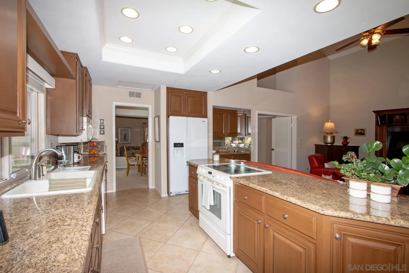 https://cdn.realtyfeed.com/cdn/127/260014350/2b5dfd2d3df016ecae1f45c11cfda90d.webp