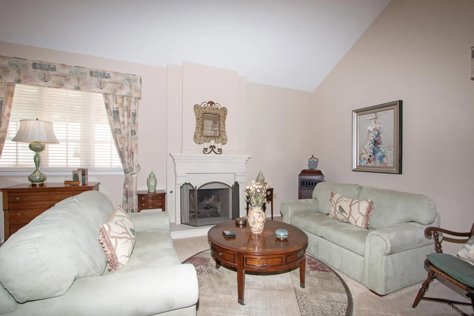 https://cdn.realtyfeed.com/cdn/127/260014350/2e6c9eac7192ee18dda92670e96082de.webp