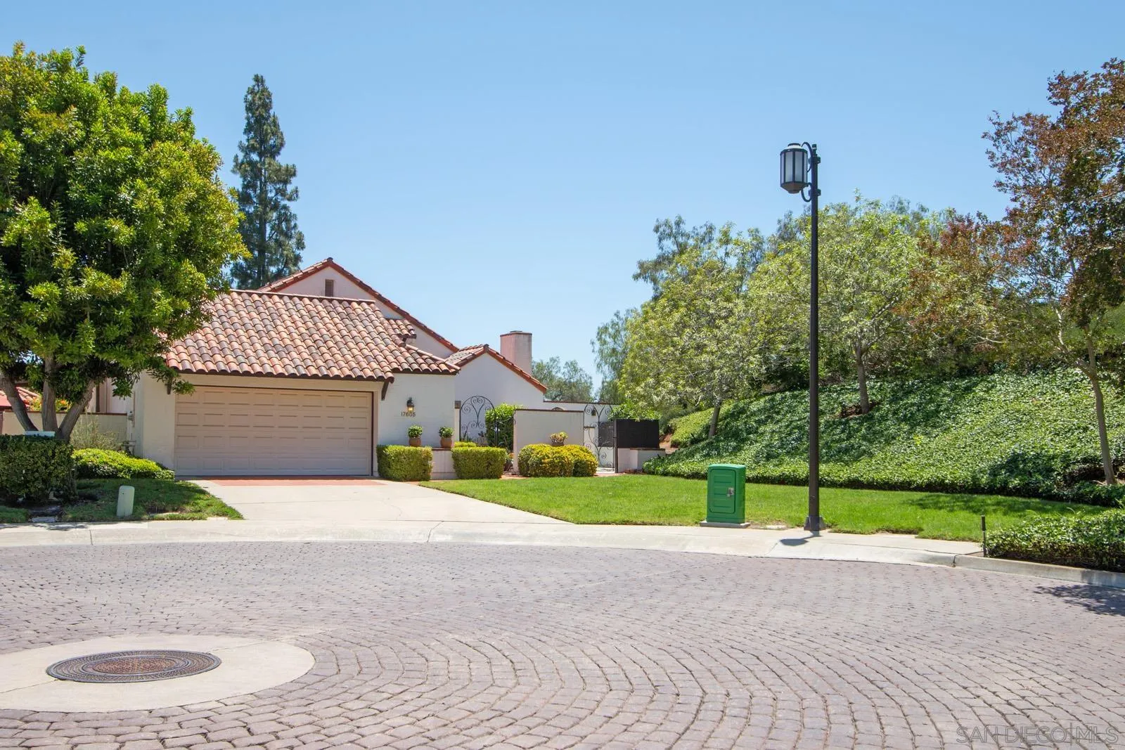 https://cdn.realtyfeed.com/cdn/127/260014350/5750ea06210d38560a092530ba72ec74.webp