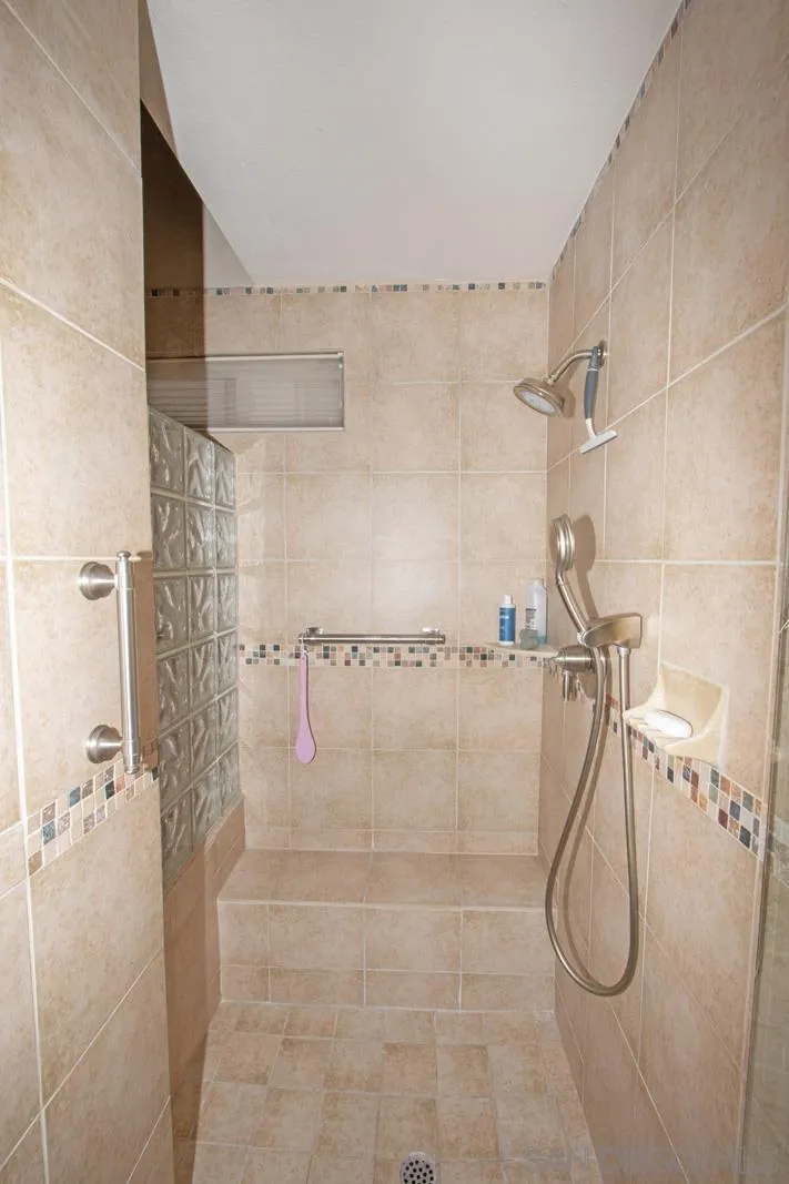 https://cdn.realtyfeed.com/cdn/127/260014350/e12726c704735ec5df834fd8b4e06cfe.webp