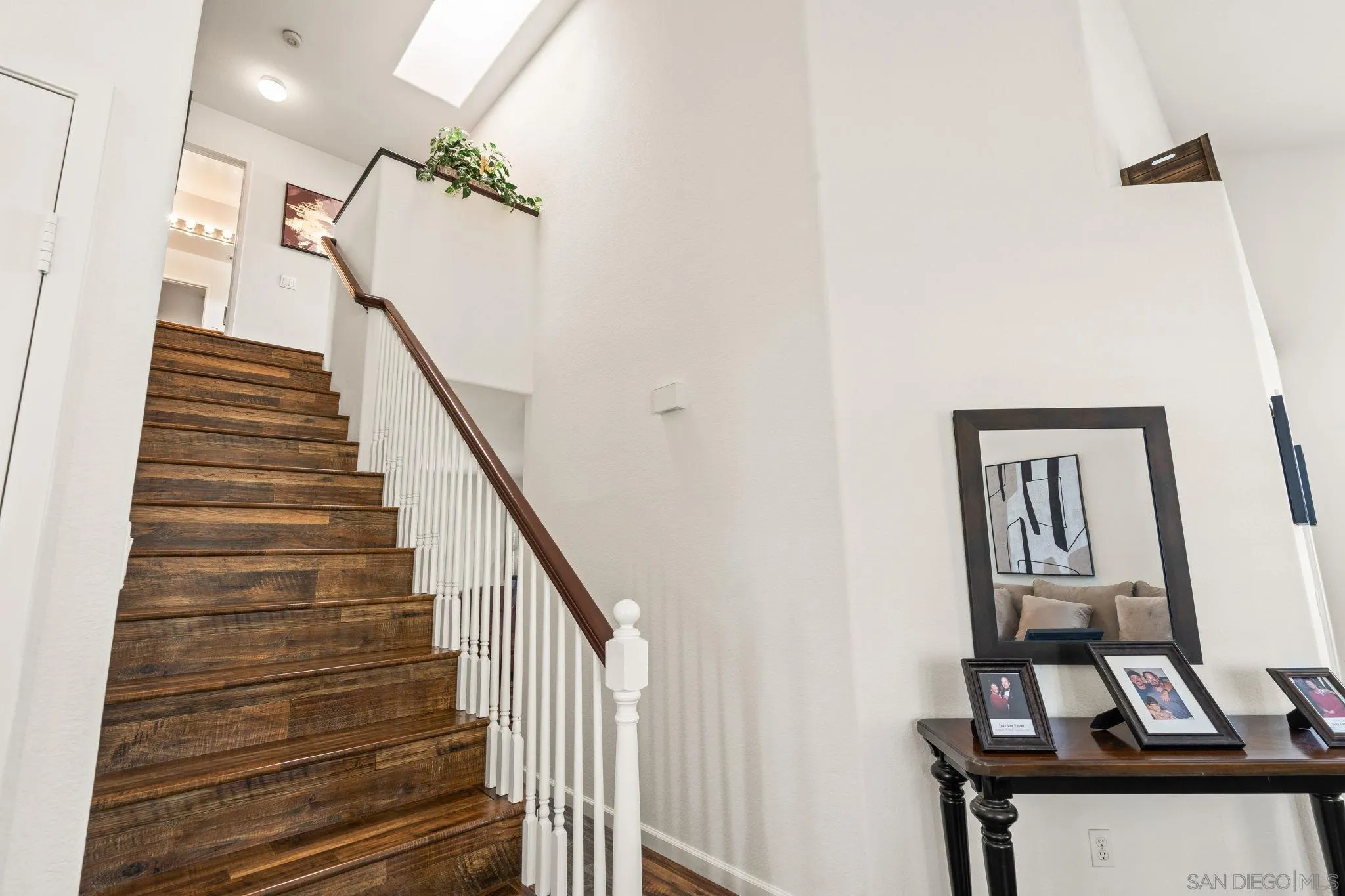 https://cdn.realtyfeed.com/cdn/127/260014352/1a3da22a7f5a0a958e0aab1da25b1c9d.webp