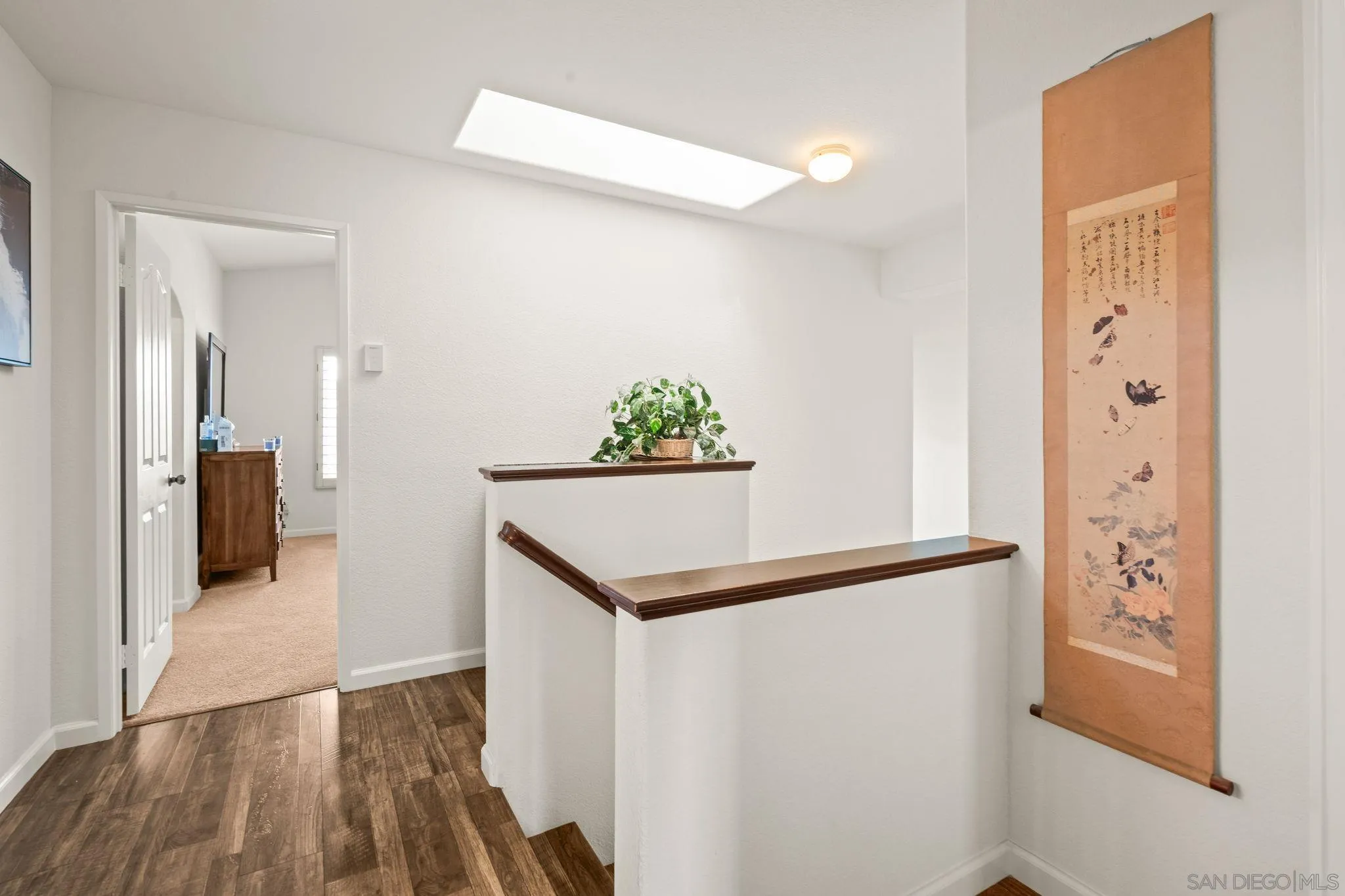 https://cdn.realtyfeed.com/cdn/127/260014352/8aa20be969d47b9ed9ba15941199edaa.webp